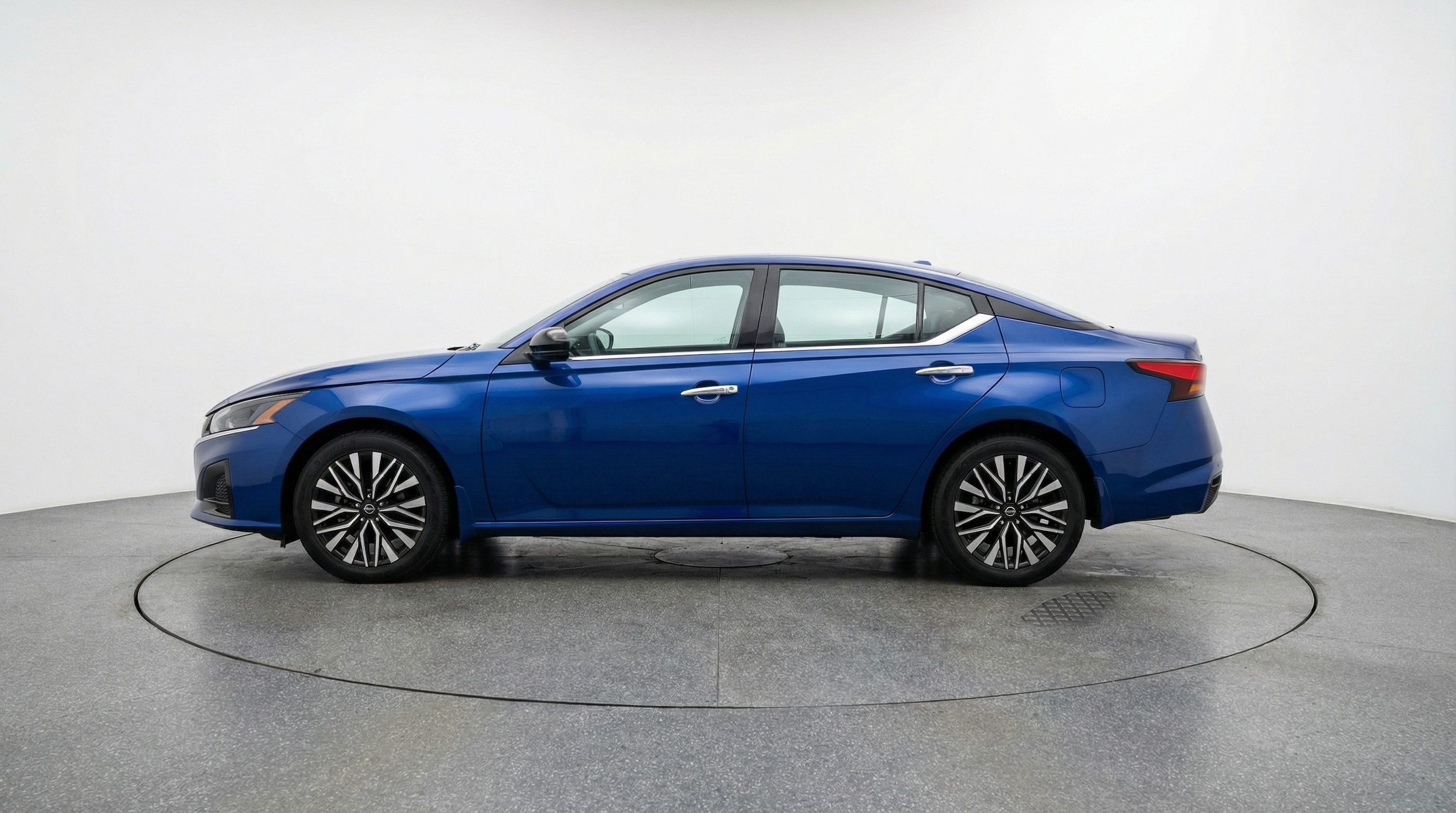 Thumbnail: 2025 Nissan Altima - 4