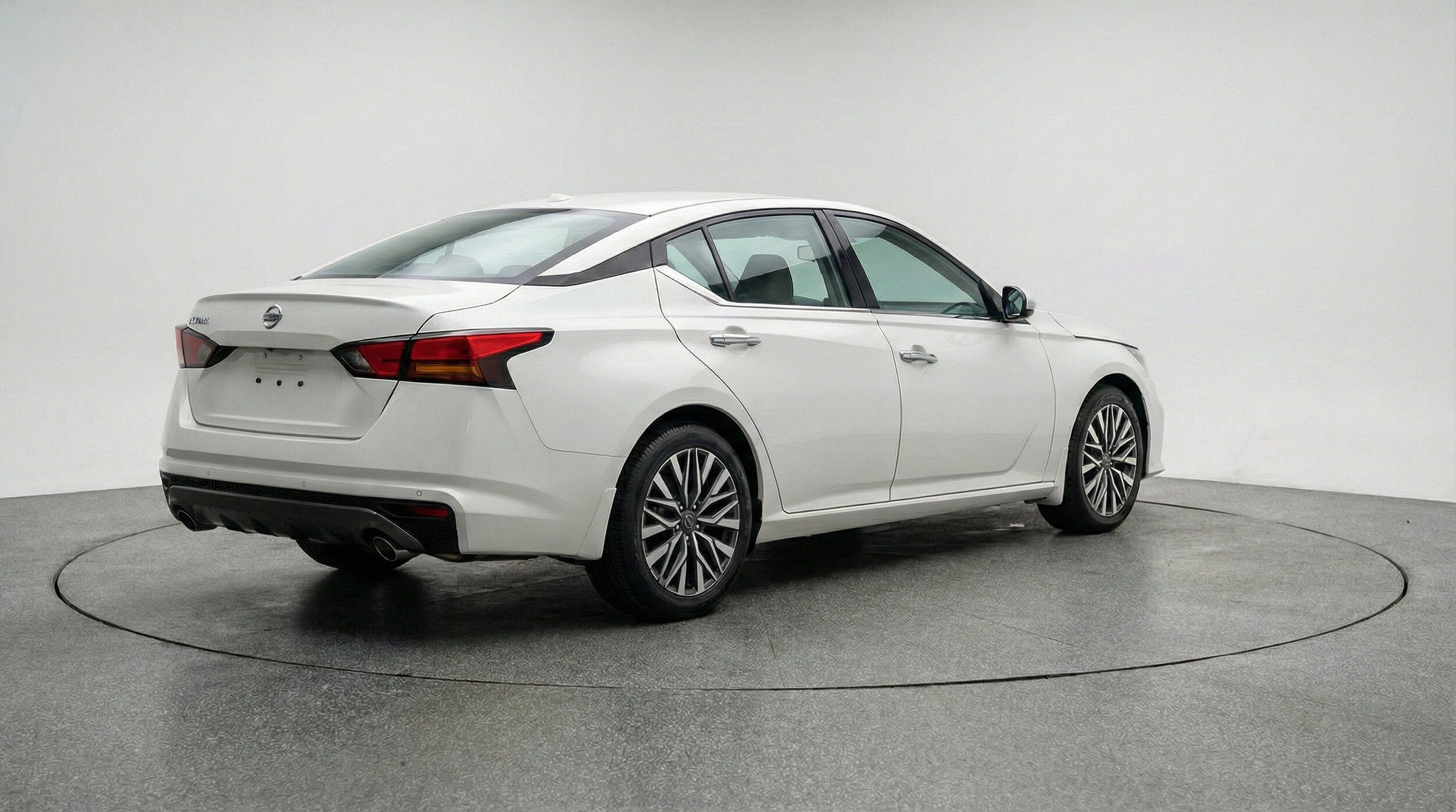 Thumbnail: 2025 Nissan Altima - 9