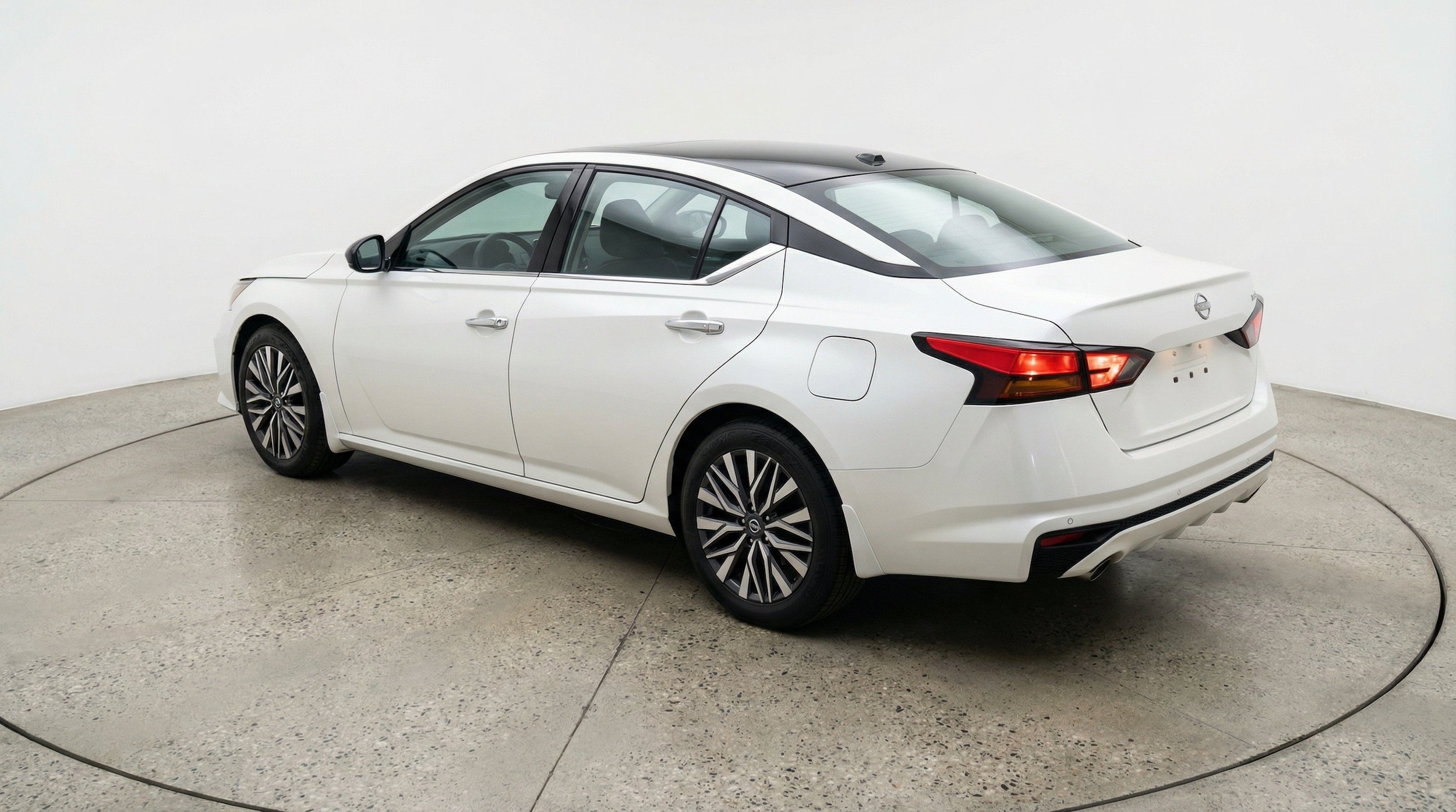 Thumbnail: 2025 Nissan Altima - 6
