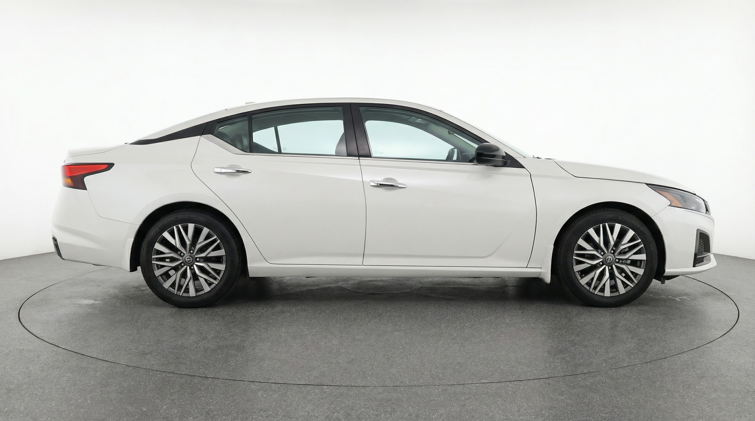 Thumbnail: 2025 Nissan Altima - 8