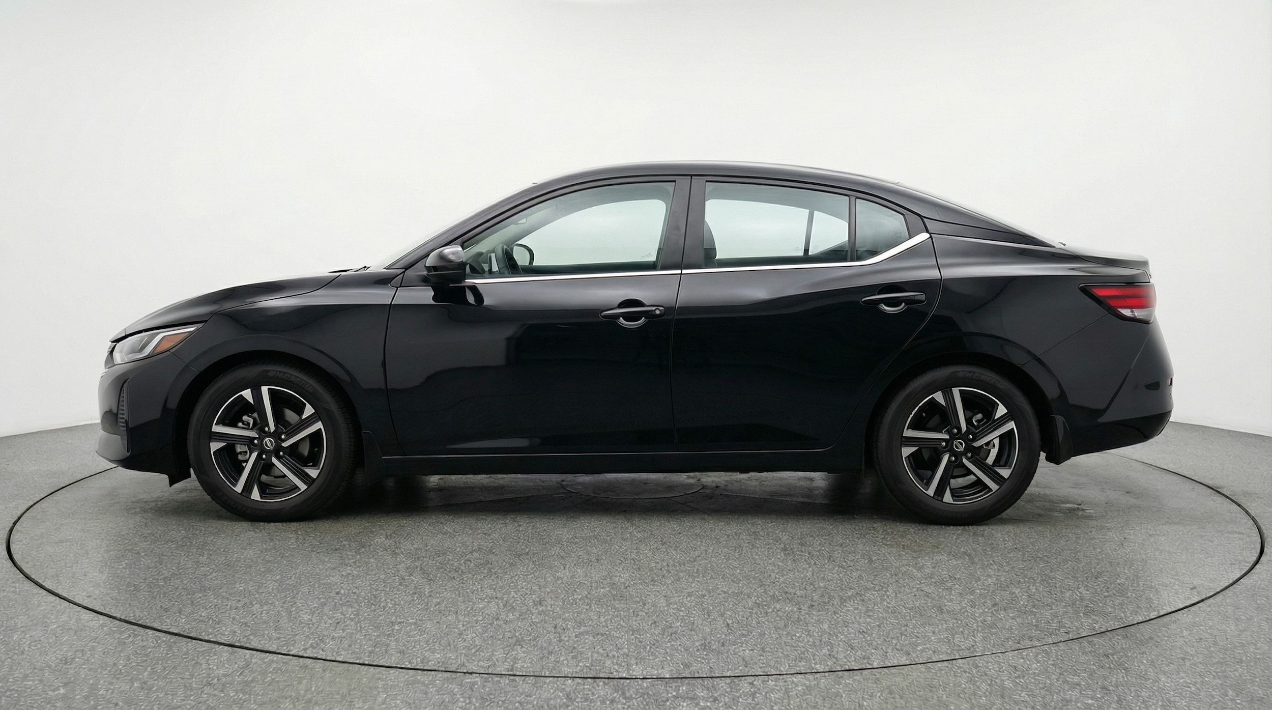 Thumbnail: 2025 Nissan Sentra - 4