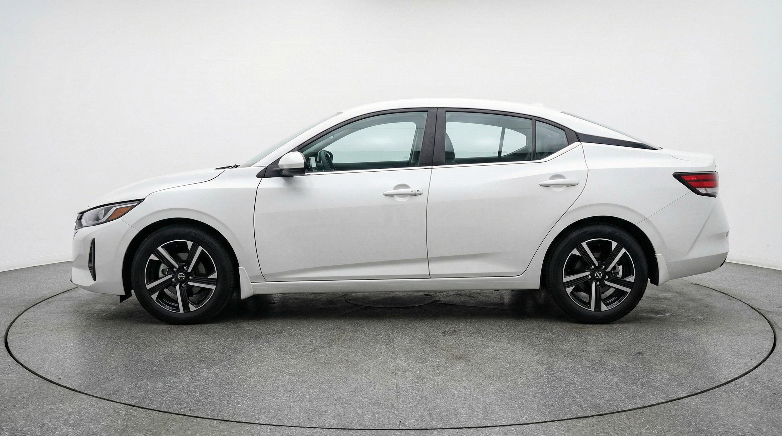 Thumbnail: 2025 Nissan Sentra - 5