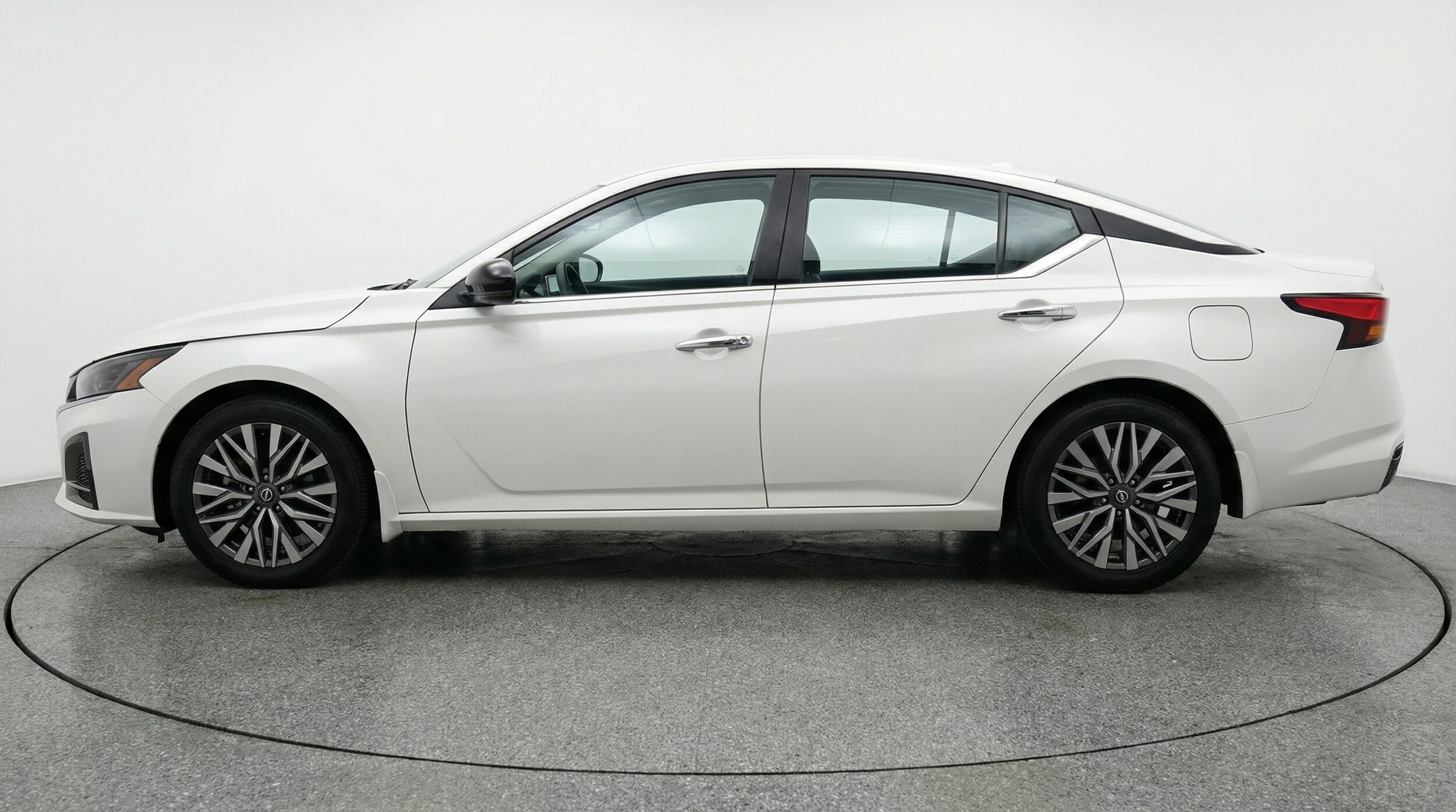 Thumbnail: 2025 Nissan Altima - 4