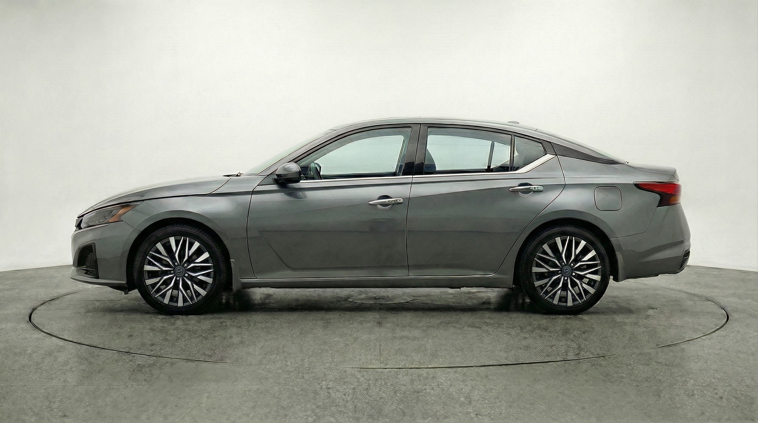 Thumbnail: 2025 Nissan Altima - 4