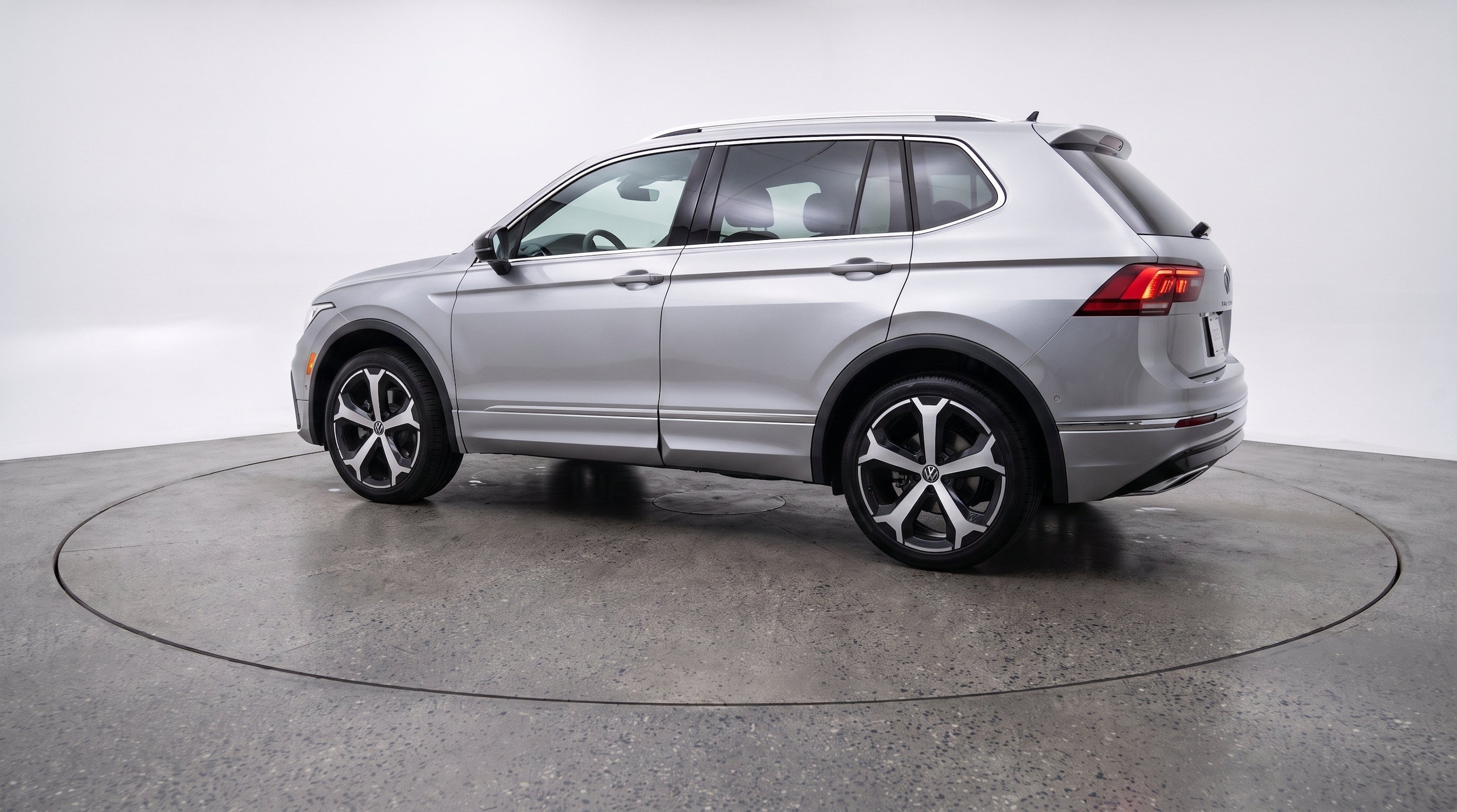 Thumbnail: 2026 Volkswagen Tiguan - 6