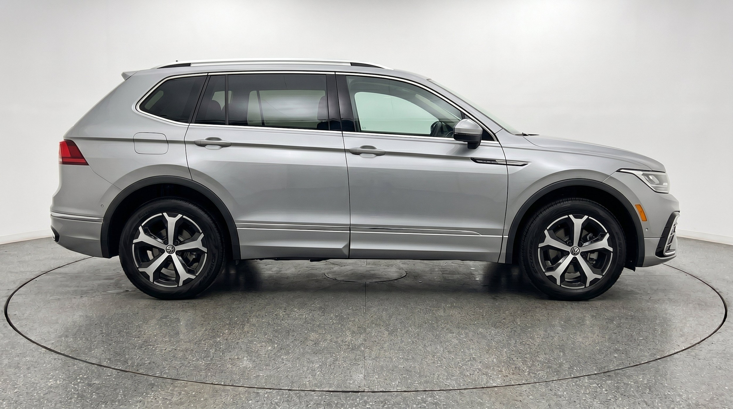 Thumbnail: 2026 Volkswagen Tiguan - 11