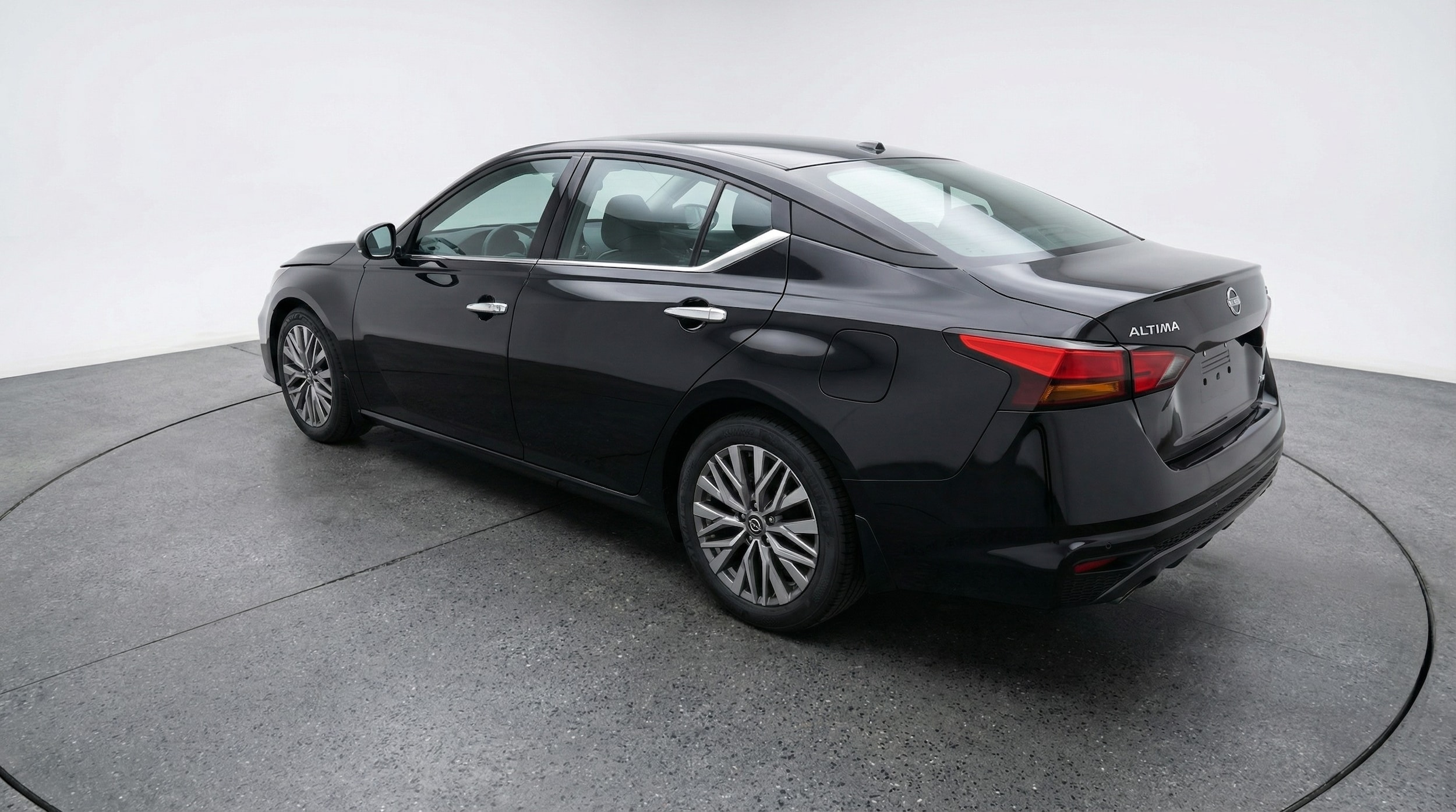 Thumbnail: 2025 Nissan Altima - 5