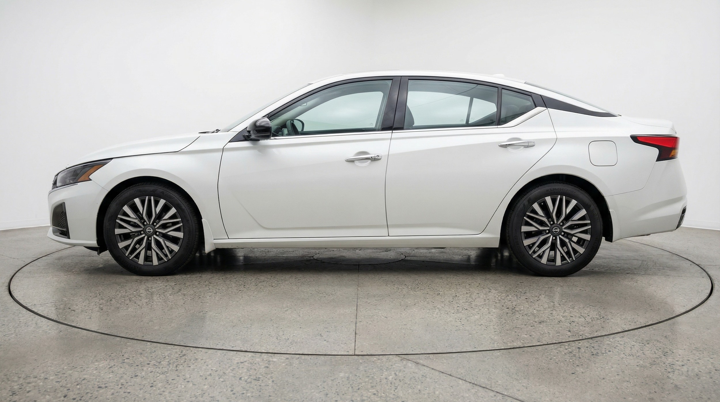 Thumbnail: 2025 Nissan Altima - 4