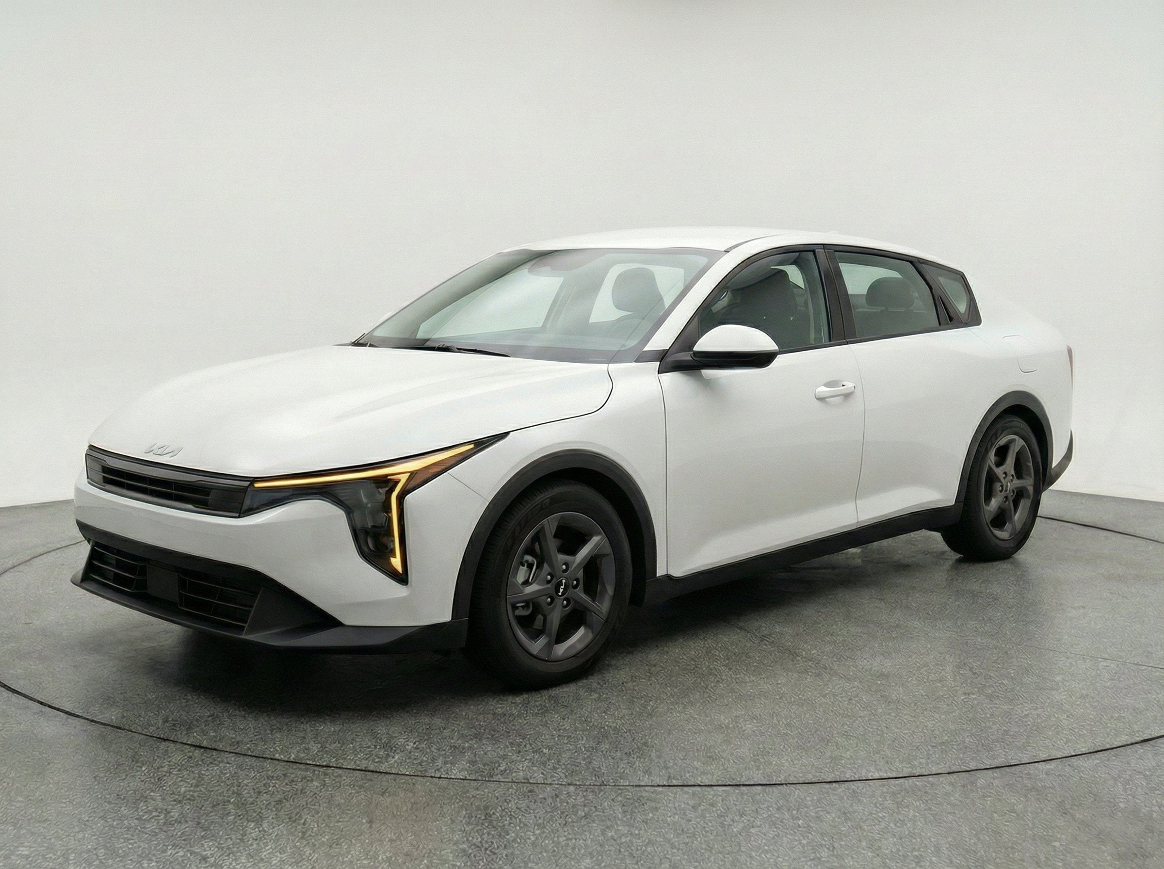 Thumbnail: 2025 Kia K4 - 3