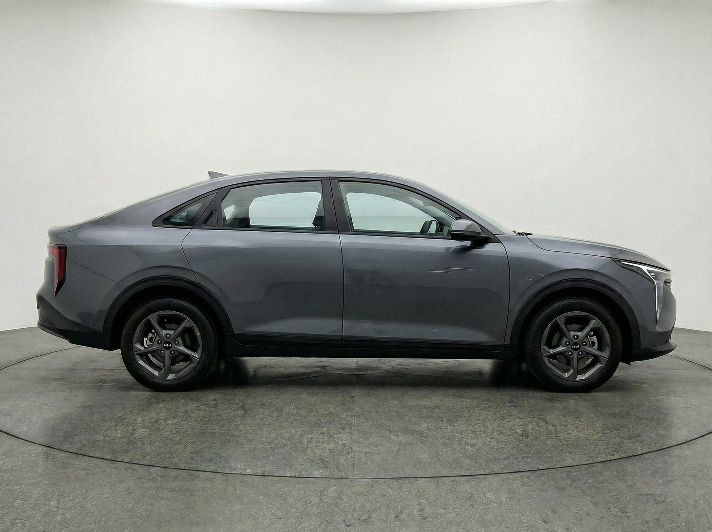 2025 Kia K4 LXS - Photo 9