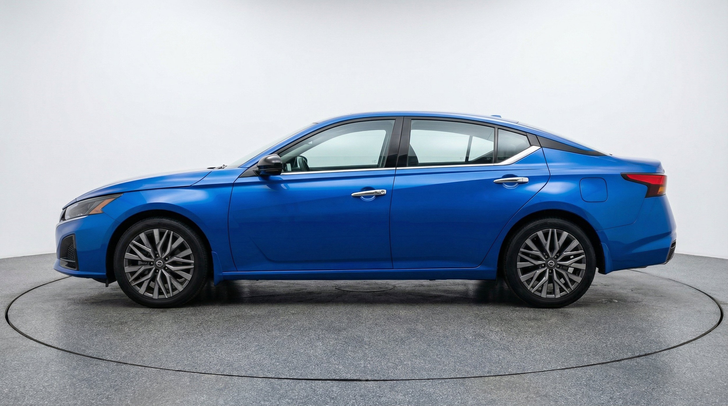 Thumbnail: 2025 Nissan Altima - 5