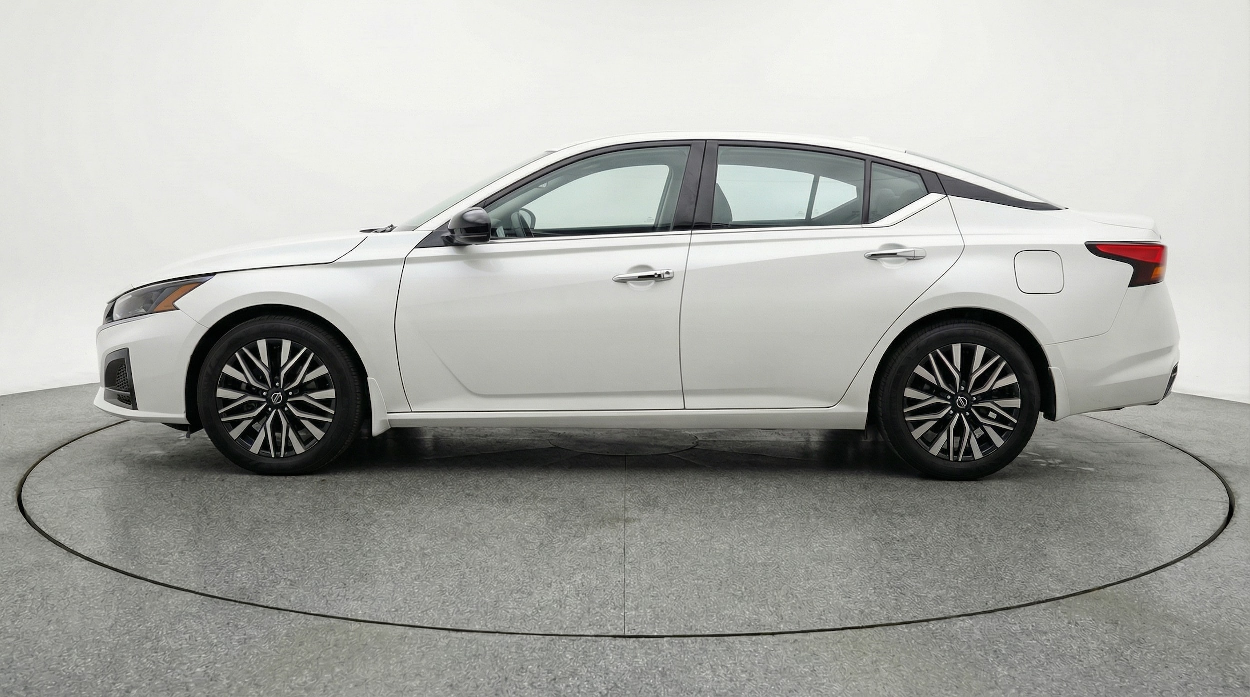 Thumbnail: 2025 Nissan Altima - 4