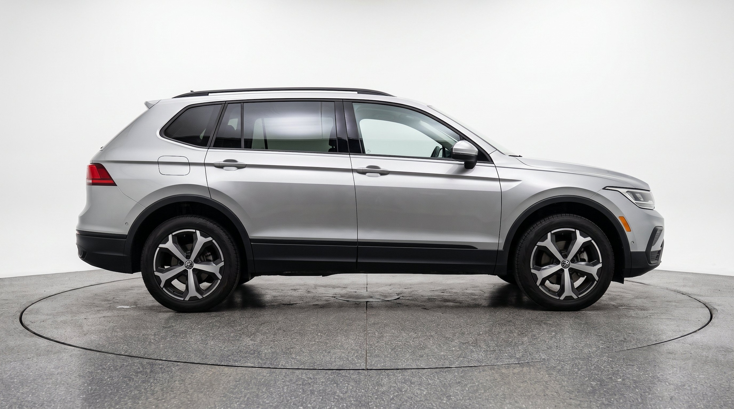 Thumbnail: 2026 Volkswagen Tiguan - 10