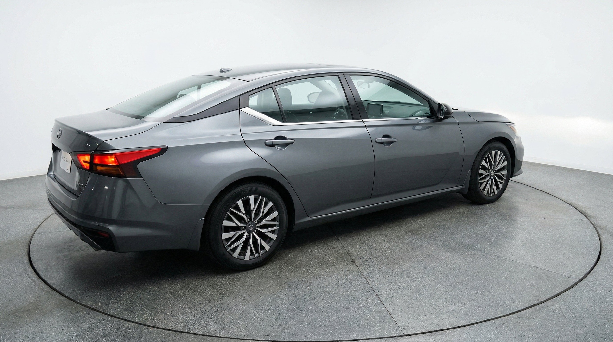 Thumbnail: 2025 Nissan Altima - 9
