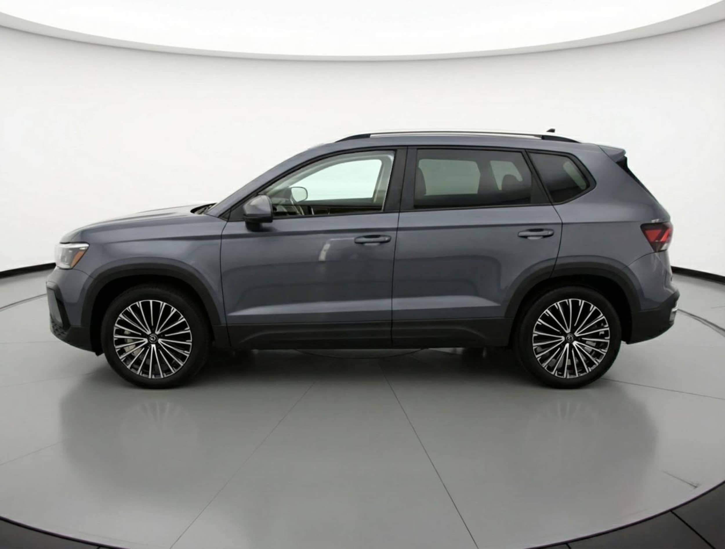 Thumbnail: 2025 Volkswagen Taos - 4