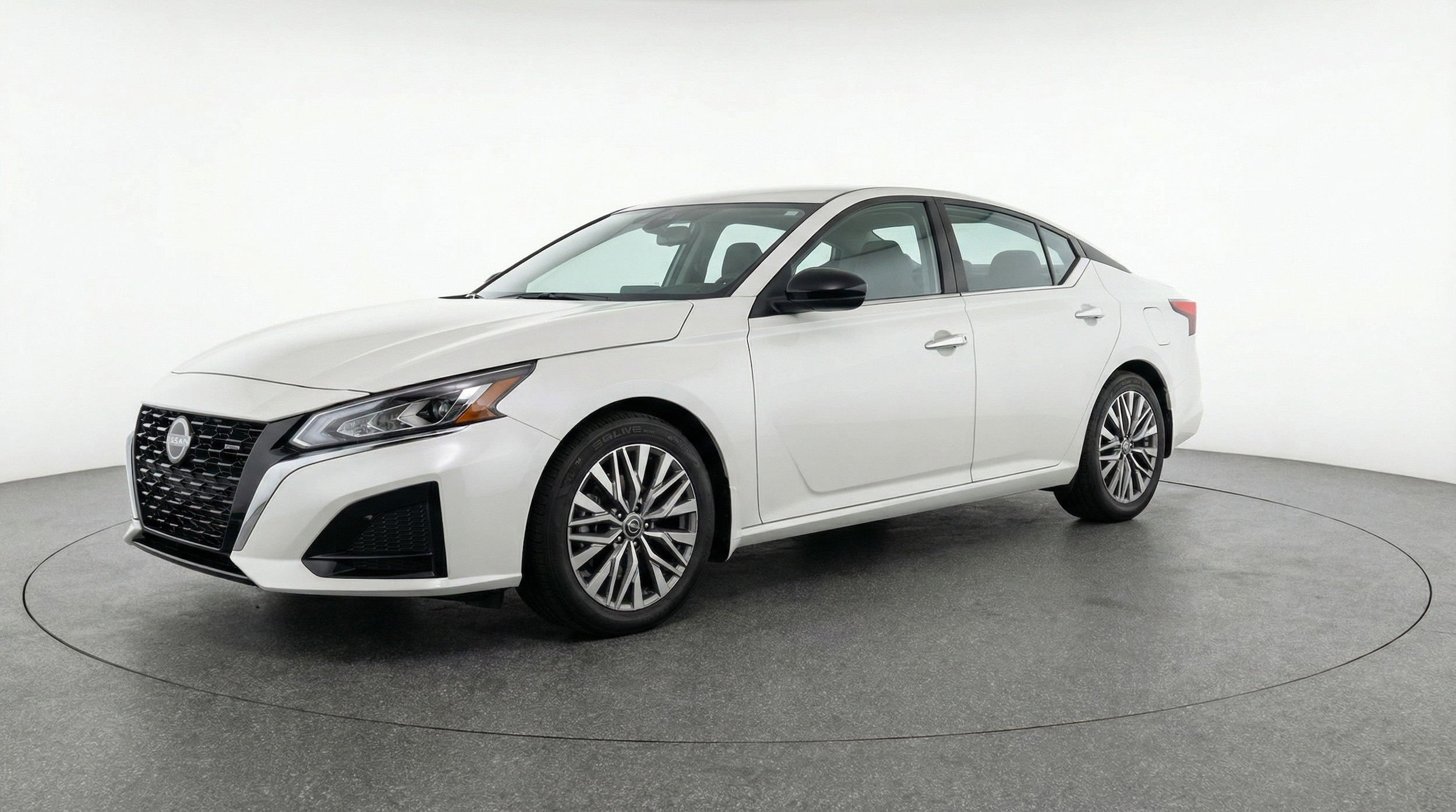 Thumbnail: 2025 Nissan Altima - 3