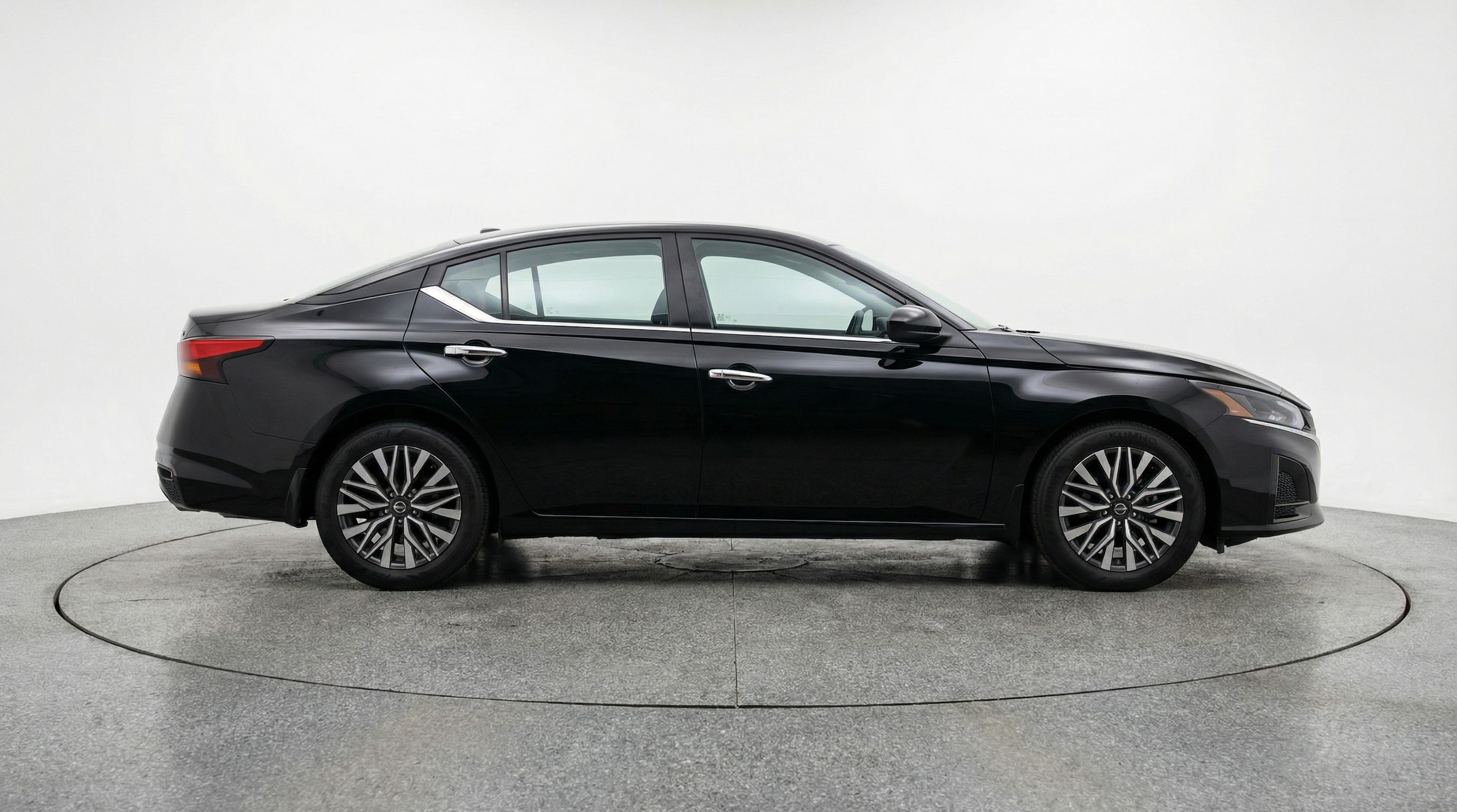 Thumbnail: 2025 Nissan Altima - 8