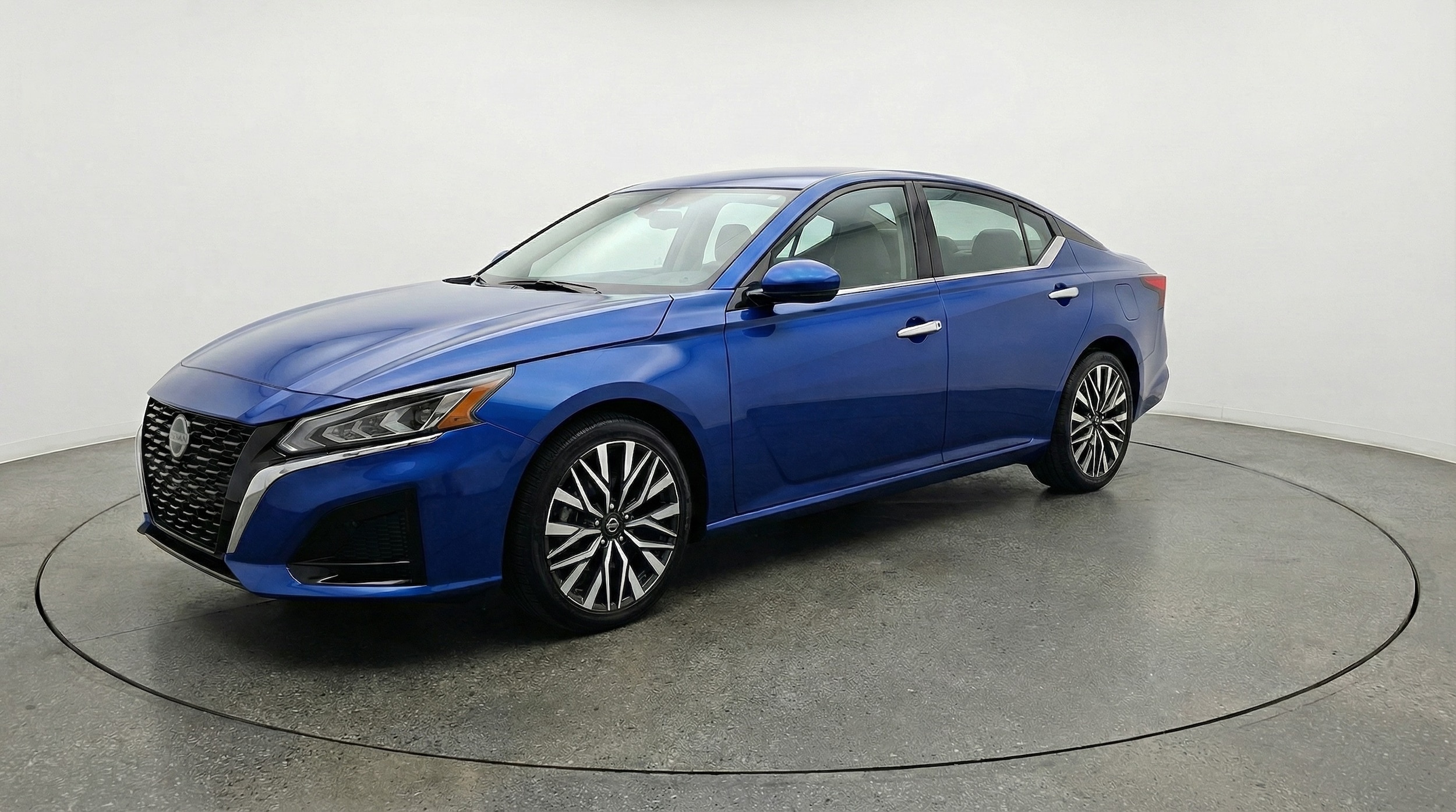 Thumbnail: 2025 Nissan Altima - 3