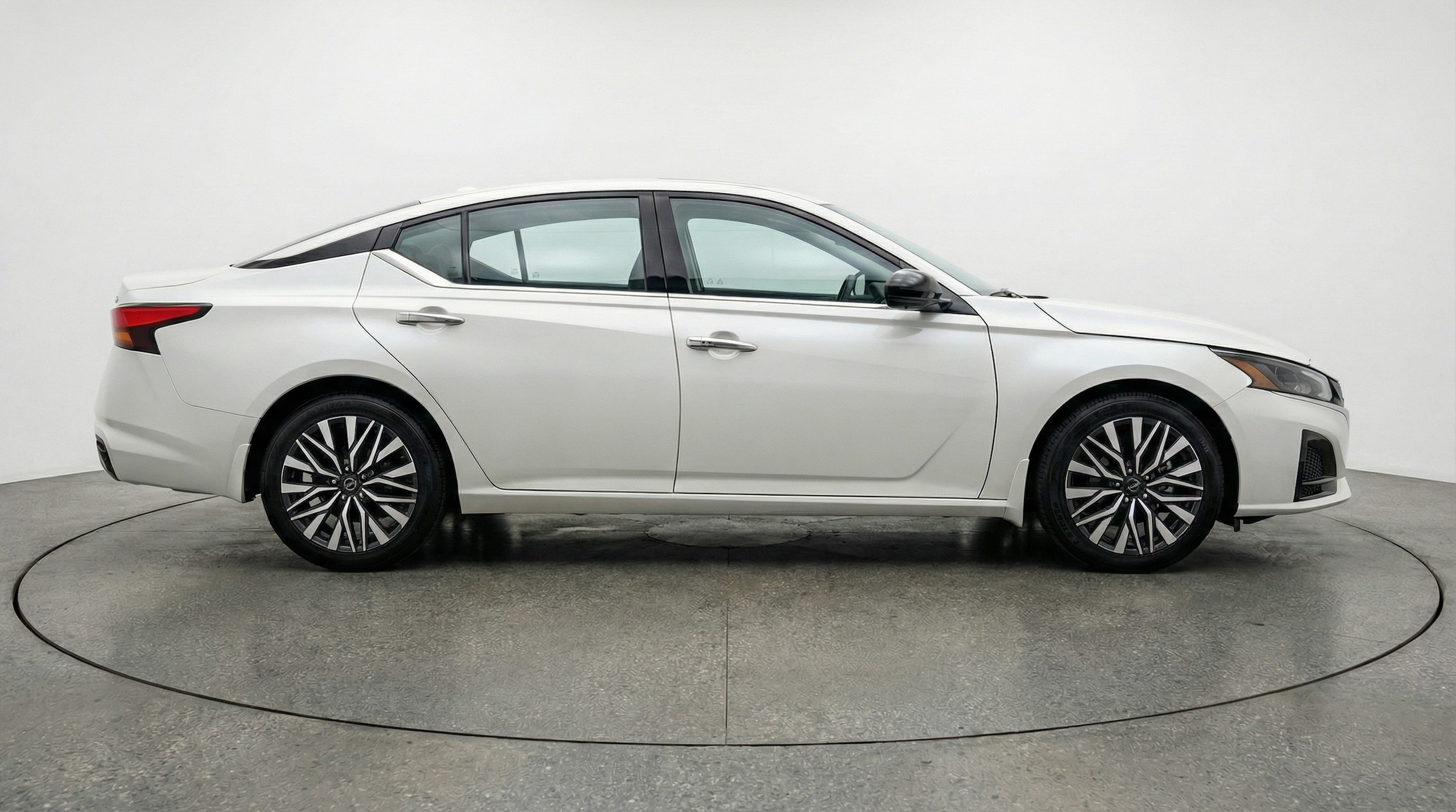 Thumbnail: 2025 Nissan Altima - 8