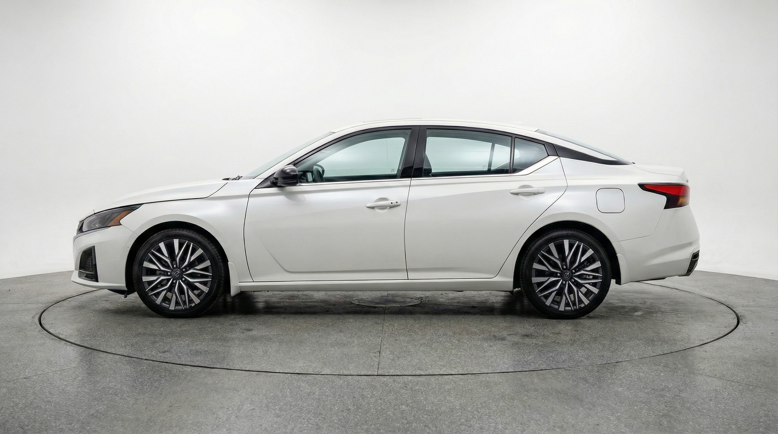 Thumbnail: 2025 Nissan Altima - 4