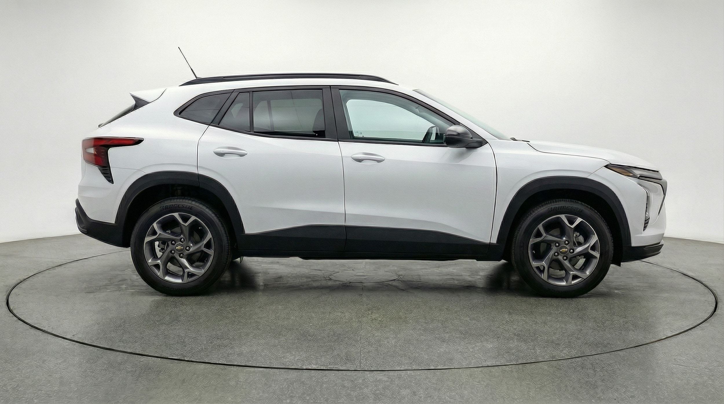 Thumbnail: 2025 Chevrolet Trax - 8