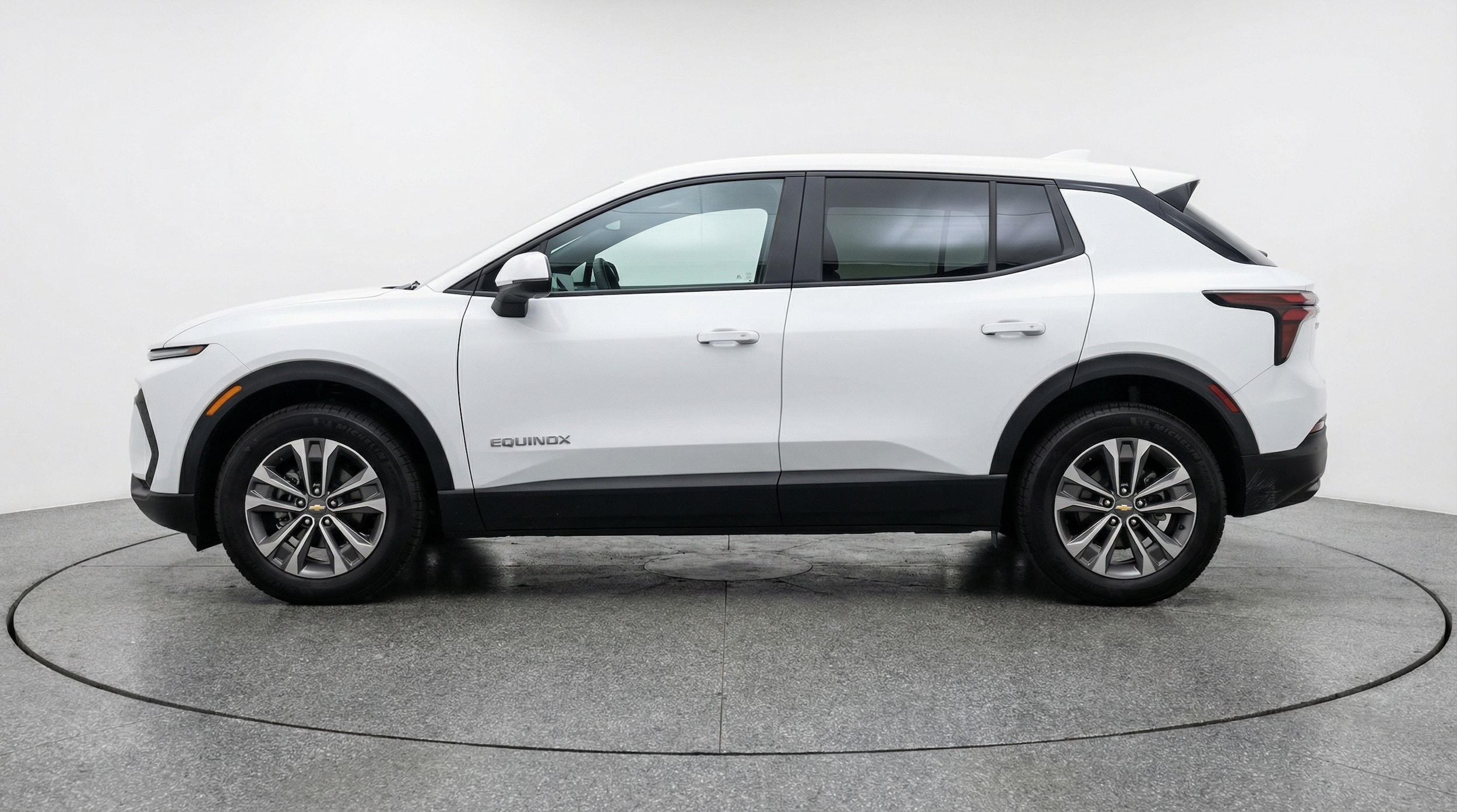 Thumbnail: 2025 Chevrolet Equinox - 4