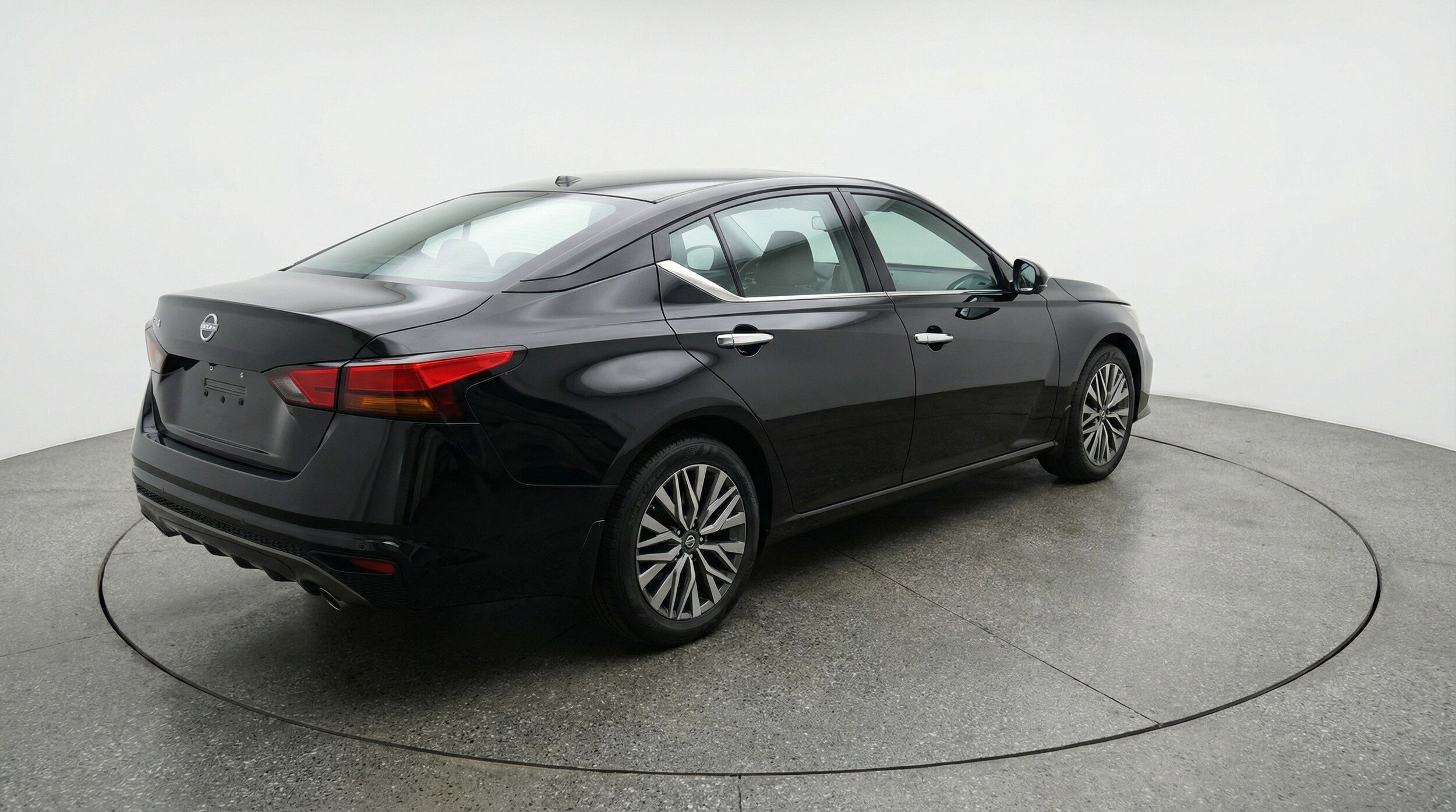 Thumbnail: 2025 Nissan Altima - 9