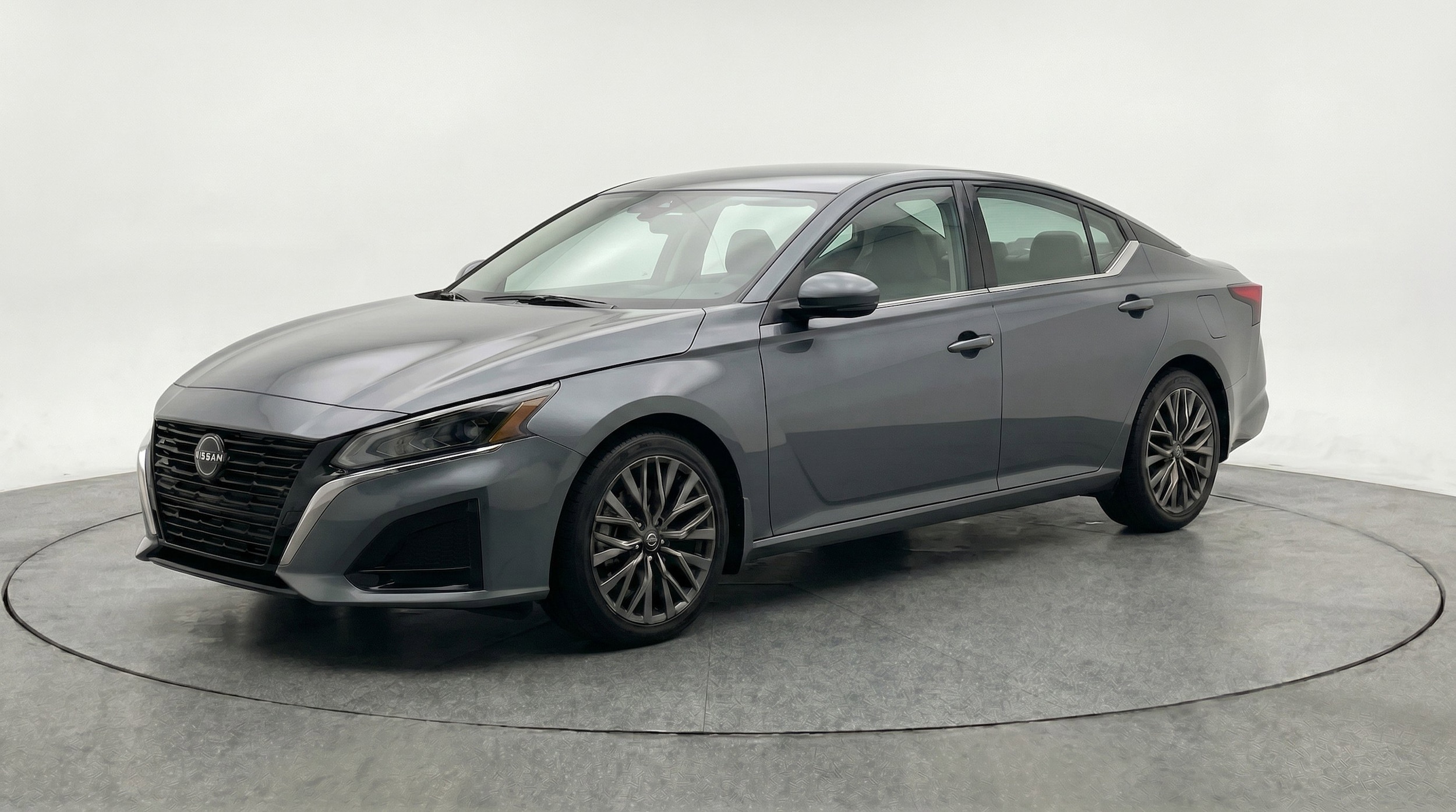 Thumbnail: 2025 Nissan Altima - 3