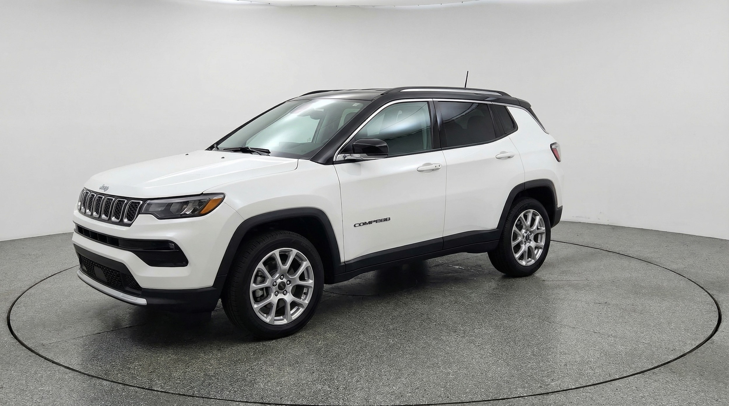 Thumbnail: 2025 Jeep Compass - 3