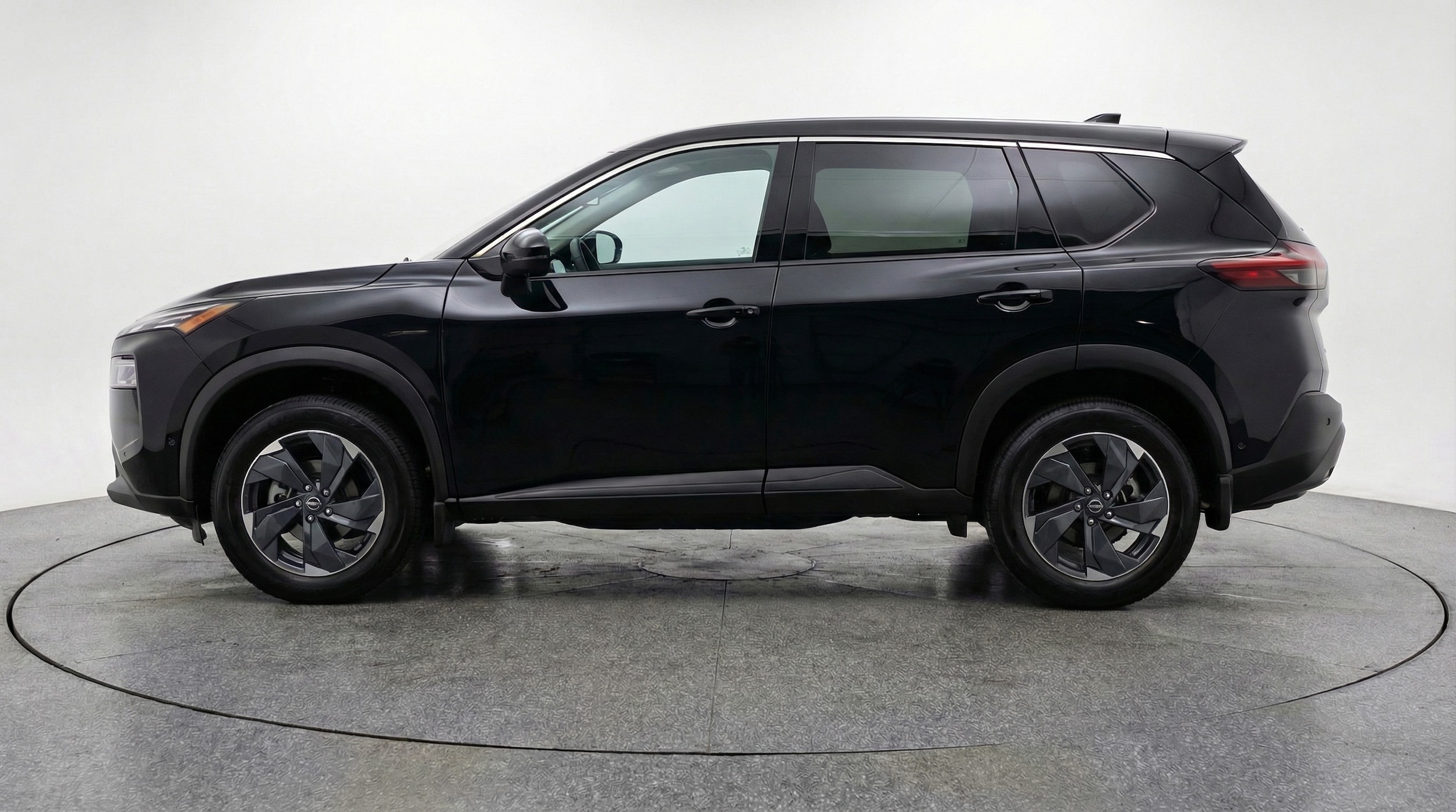 Thumbnail: 2025 Nissan Rogue - 4