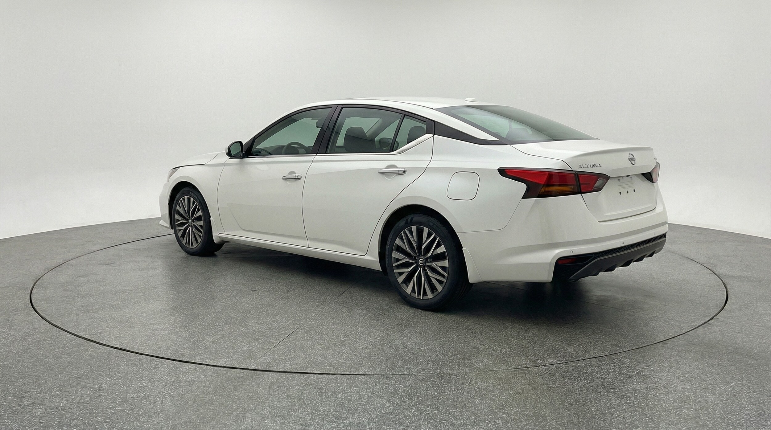 Thumbnail: 2025 Nissan Altima - 5