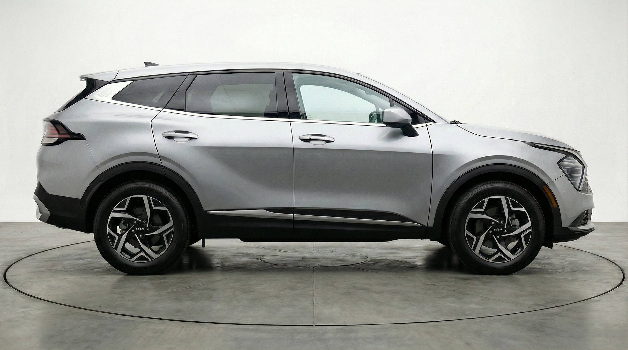 Thumbnail: 2025 Kia Sportage - 8