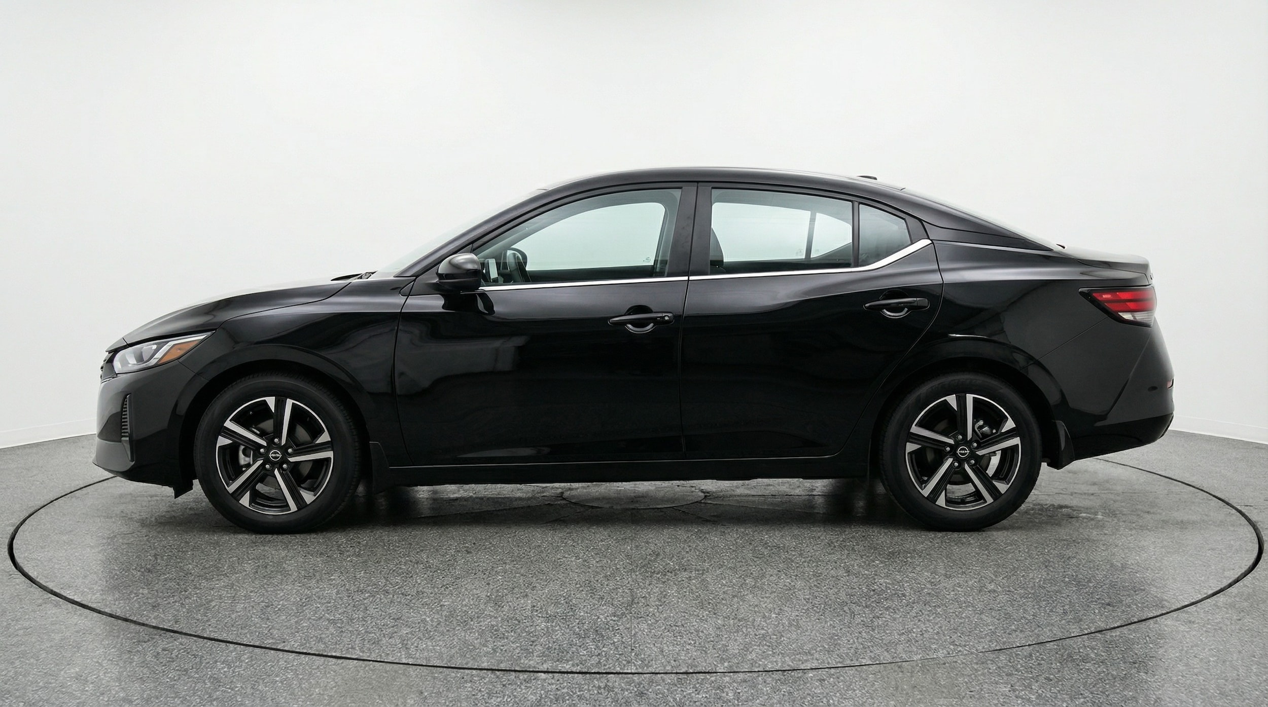 Thumbnail: 2025 Nissan Sentra - 4