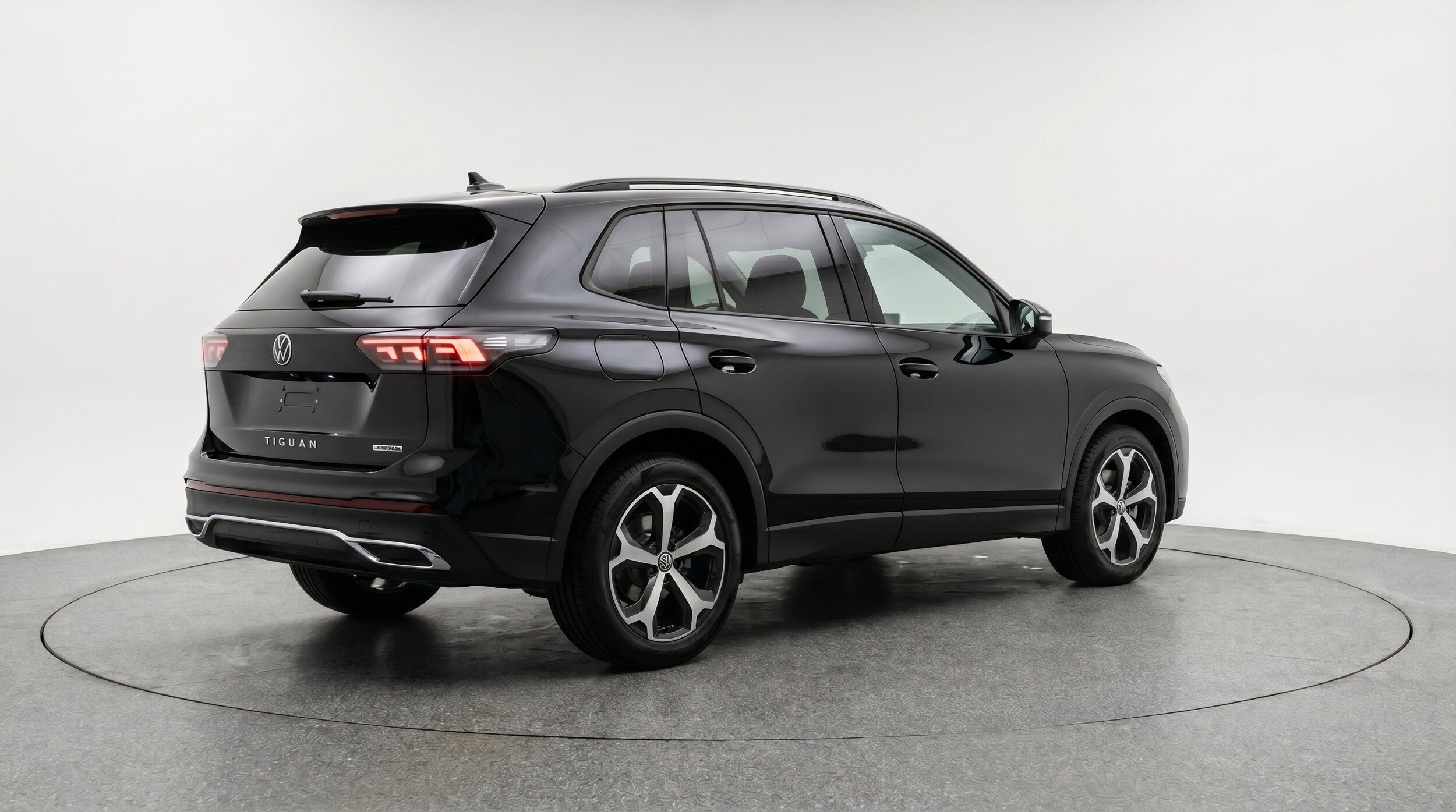 Thumbnail: 2026 Volkswagen Tiguan - 9