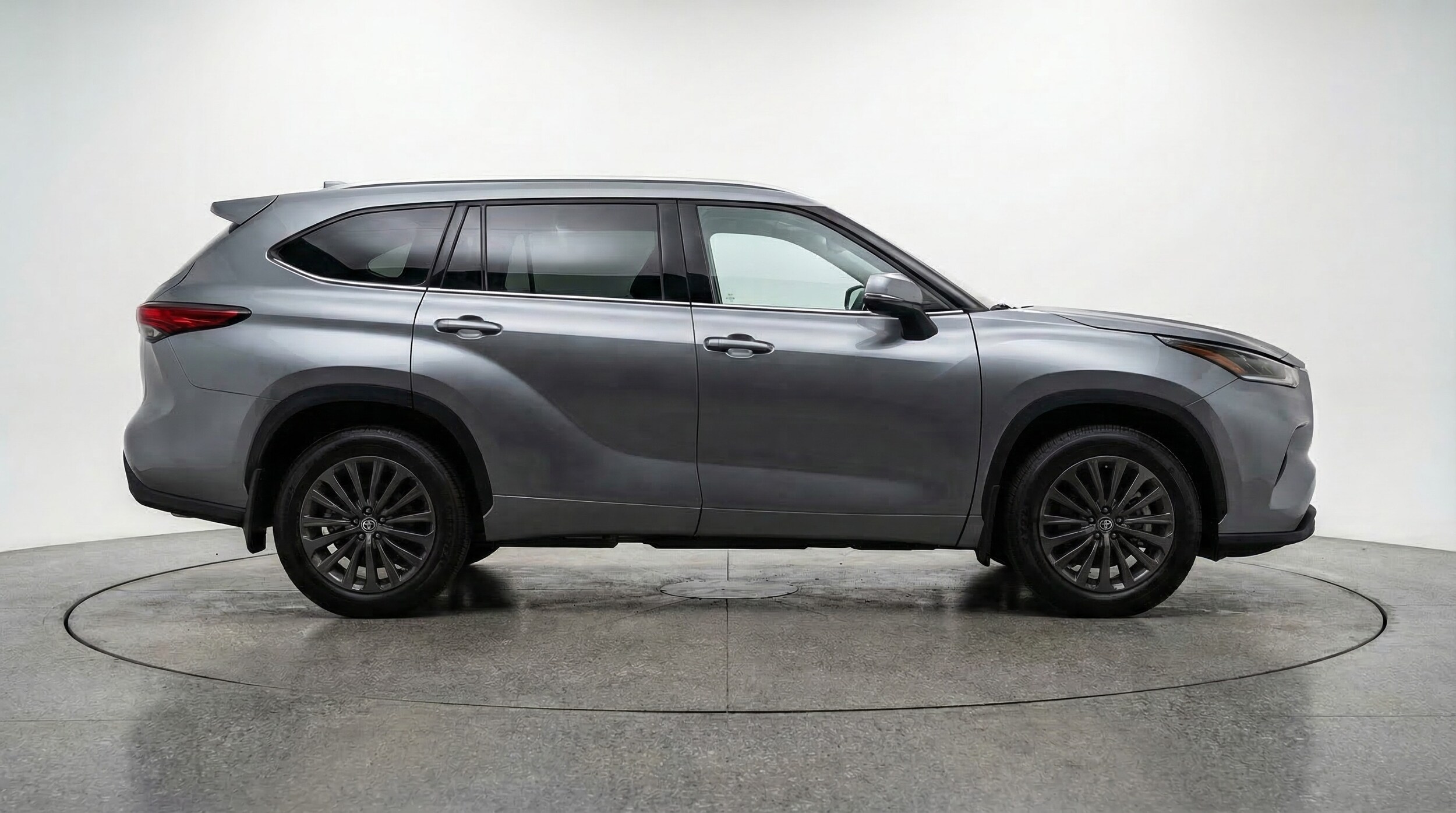 Thumbnail: 2025 Toyota Highlander - 8