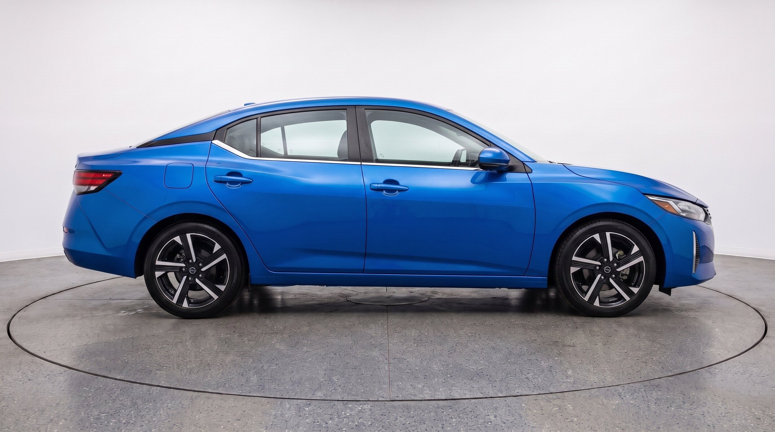 Thumbnail: 2025 Nissan Sentra - 10
