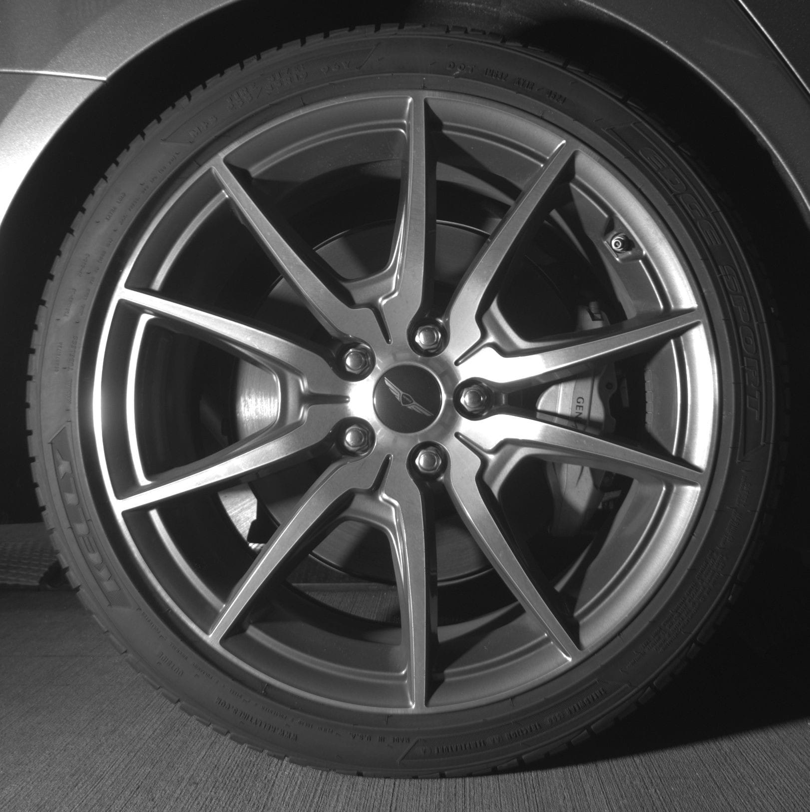 Thumbnail: 2025 Genesis G70 - 12