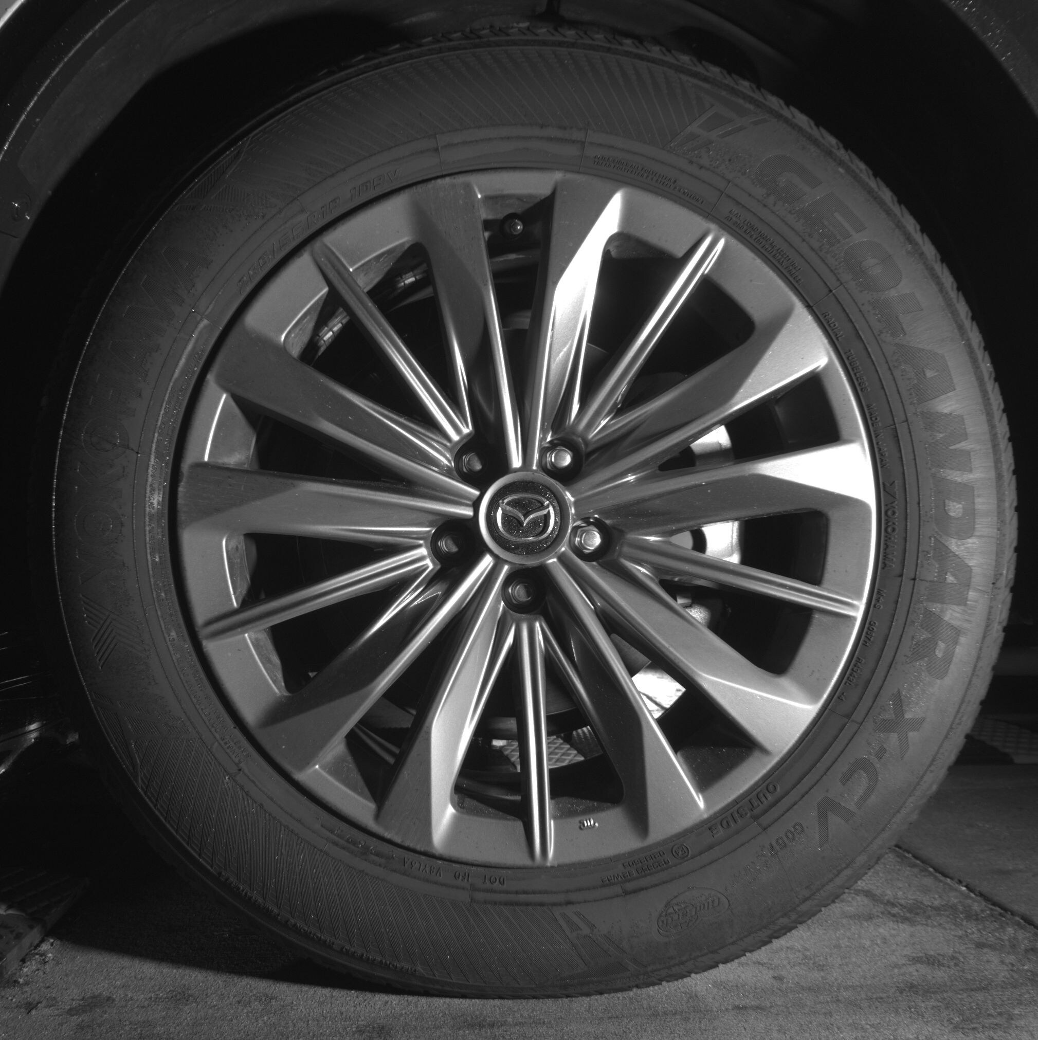 Thumbnail: 2025 Mazda CX-70 - 9