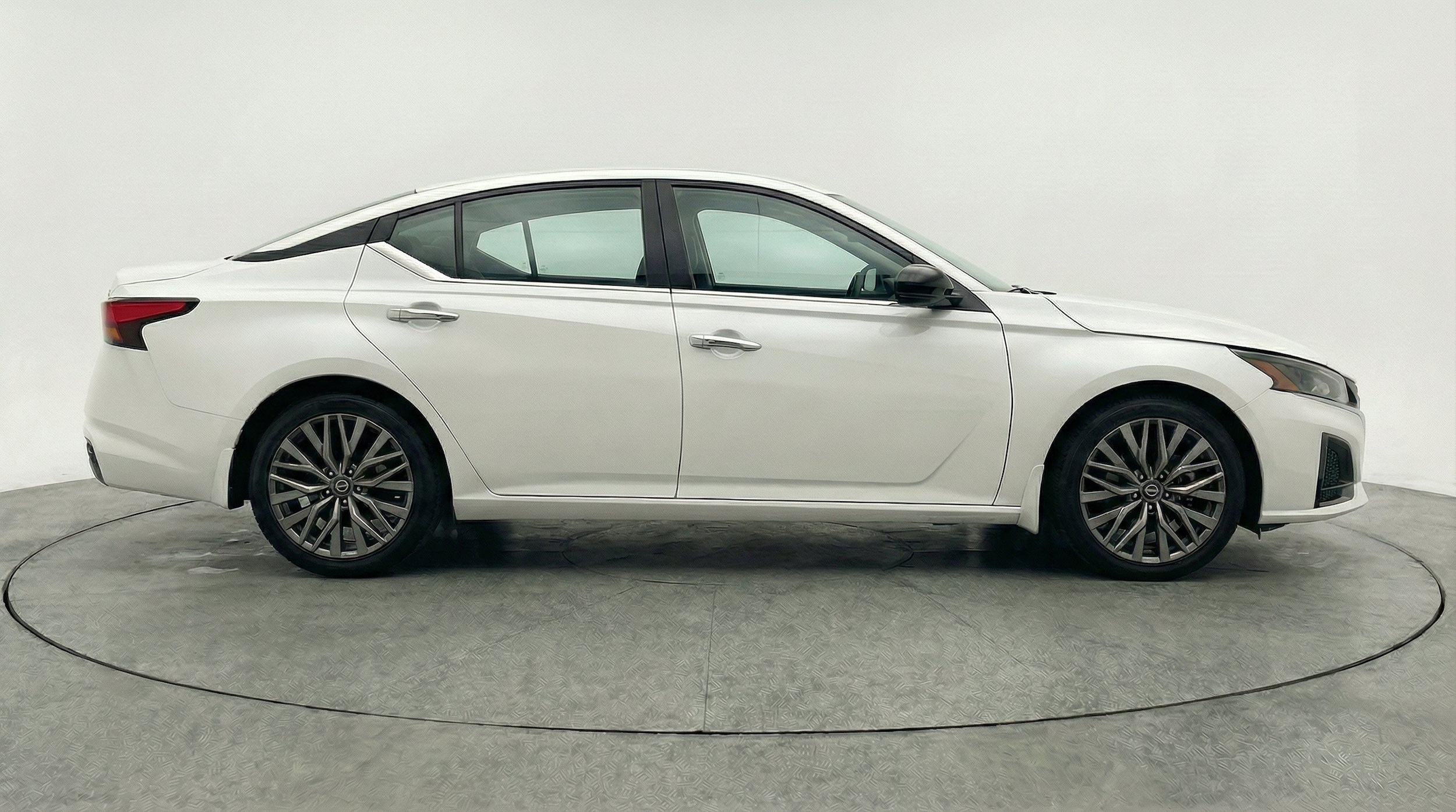 Thumbnail: 2025 Nissan Altima - 11
