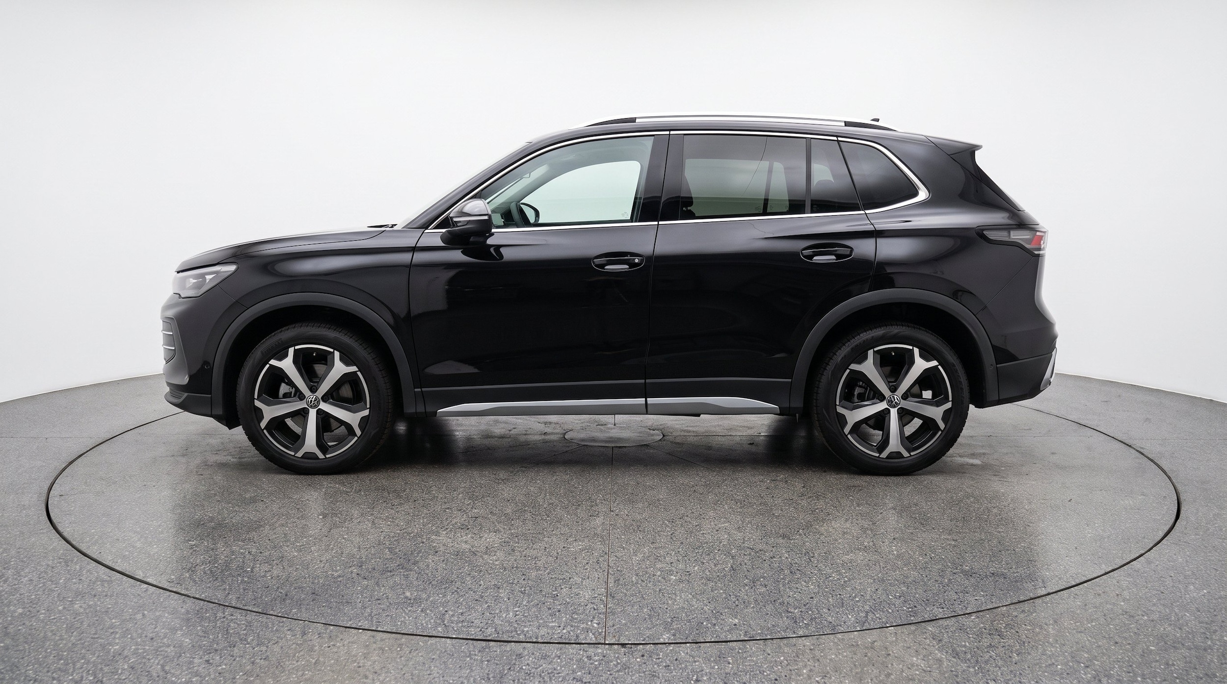 Thumbnail: 2026 Volkswagen Tiguan - 5