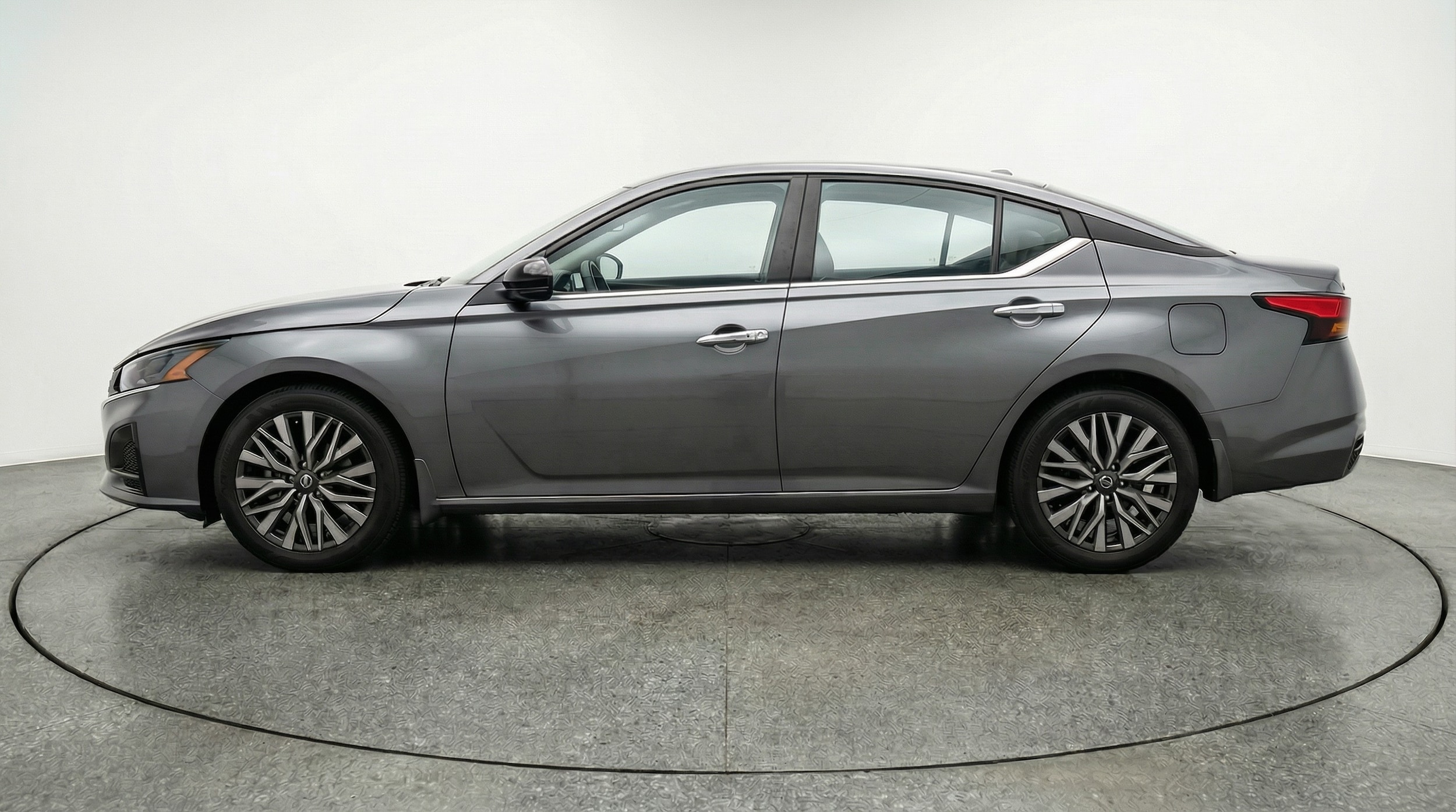 Thumbnail: 2025 Nissan Altima - 4