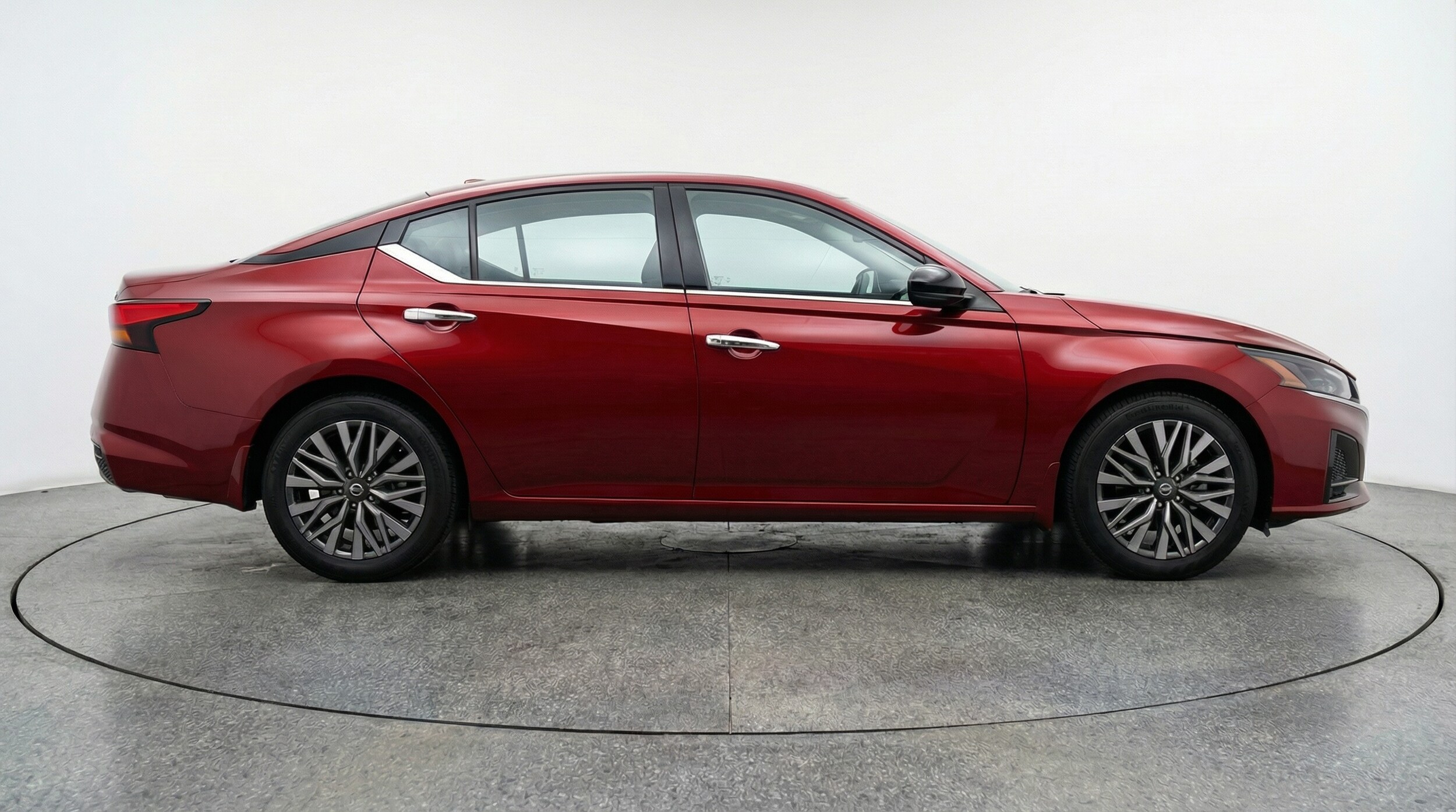 Thumbnail: 2025 Nissan Altima - 8