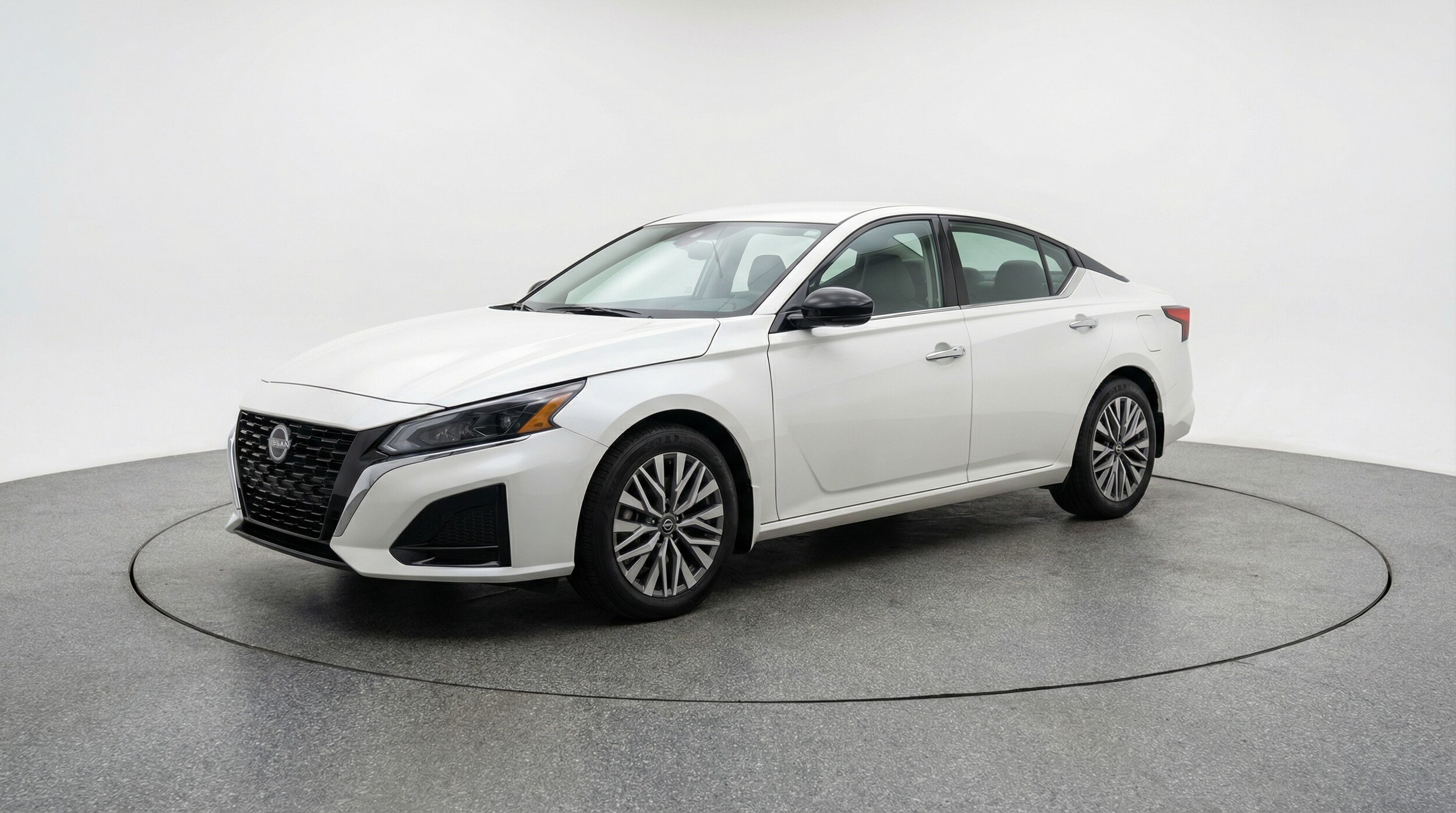 Thumbnail: 2025 Nissan Altima - 3