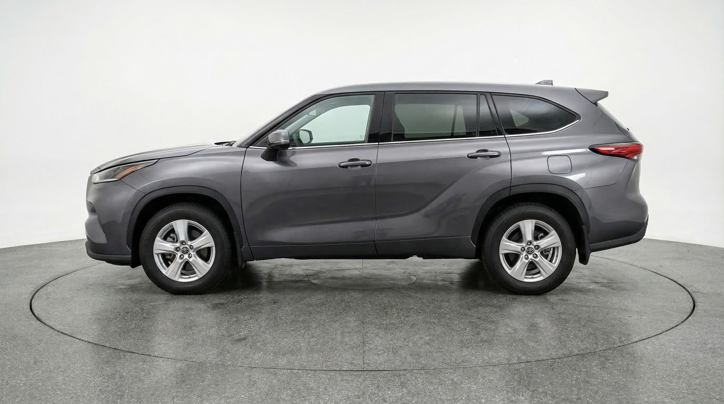 Thumbnail: 2025 Toyota Highlander - 4