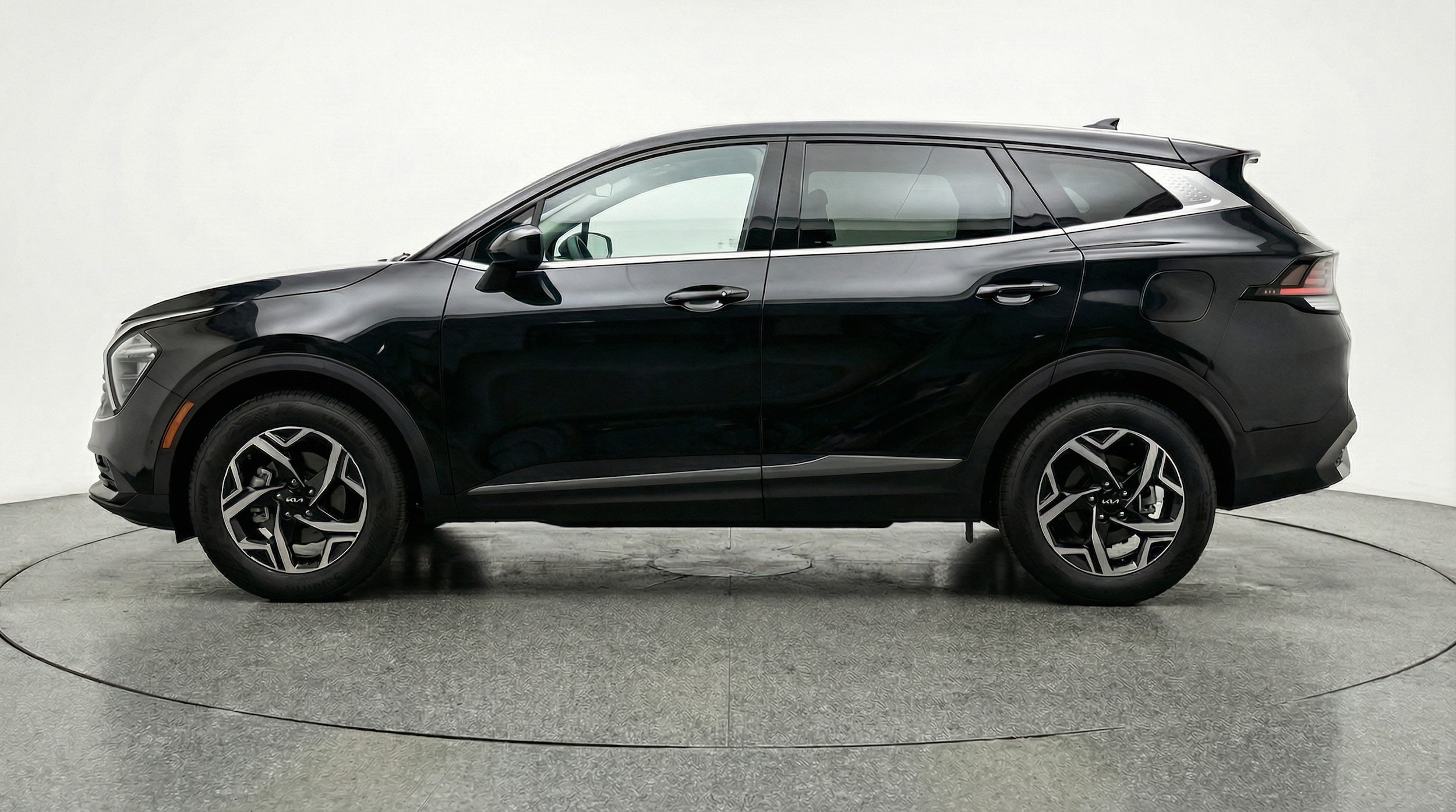 Thumbnail: 2025 Kia Sportage - 4