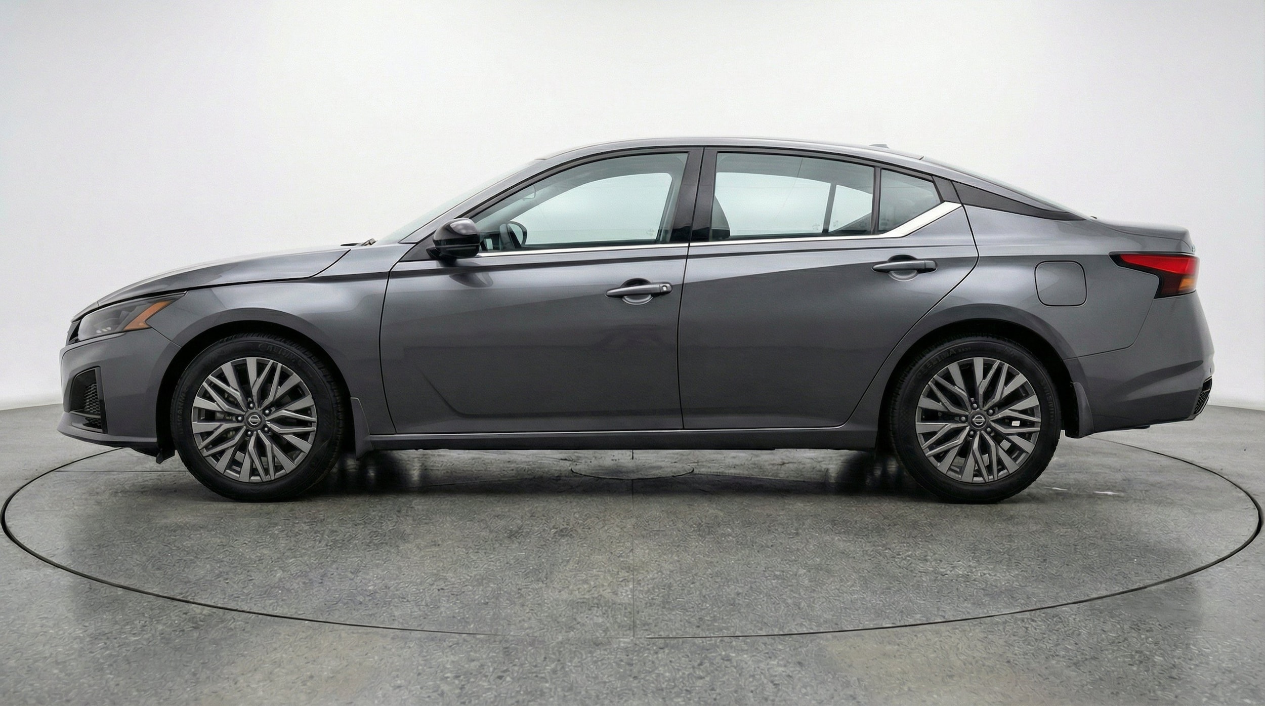 Thumbnail: 2025 Nissan Altima - 5