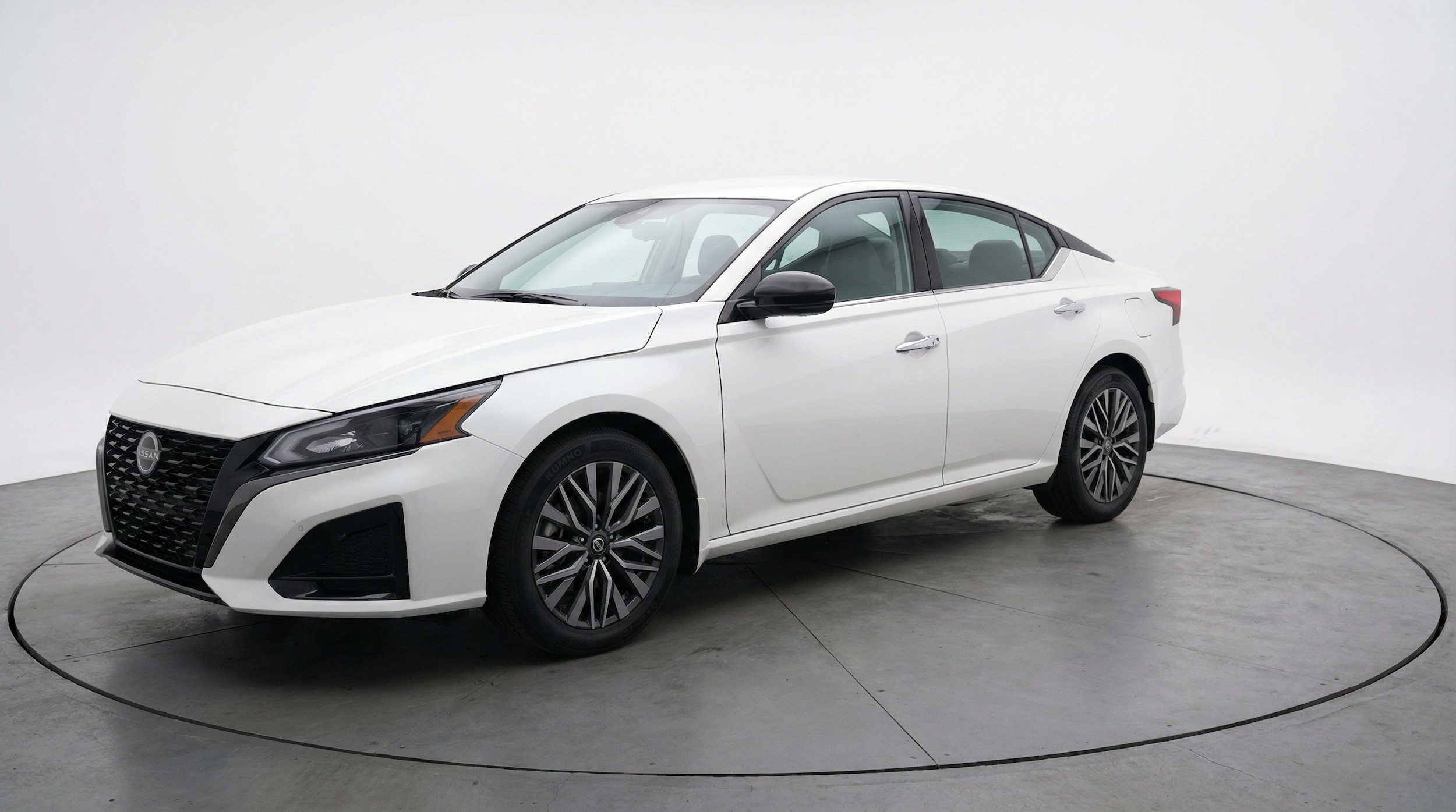 Thumbnail: 2025 Nissan Altima - 3