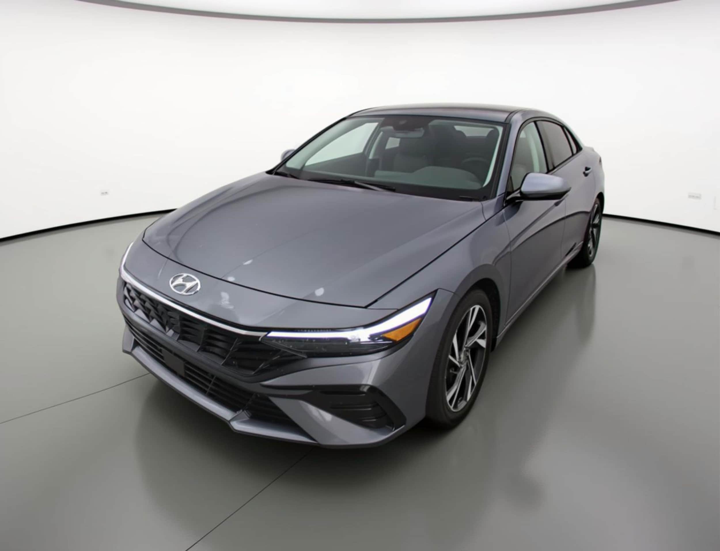 Thumbnail: 2025 Hyundai Elantra - 3