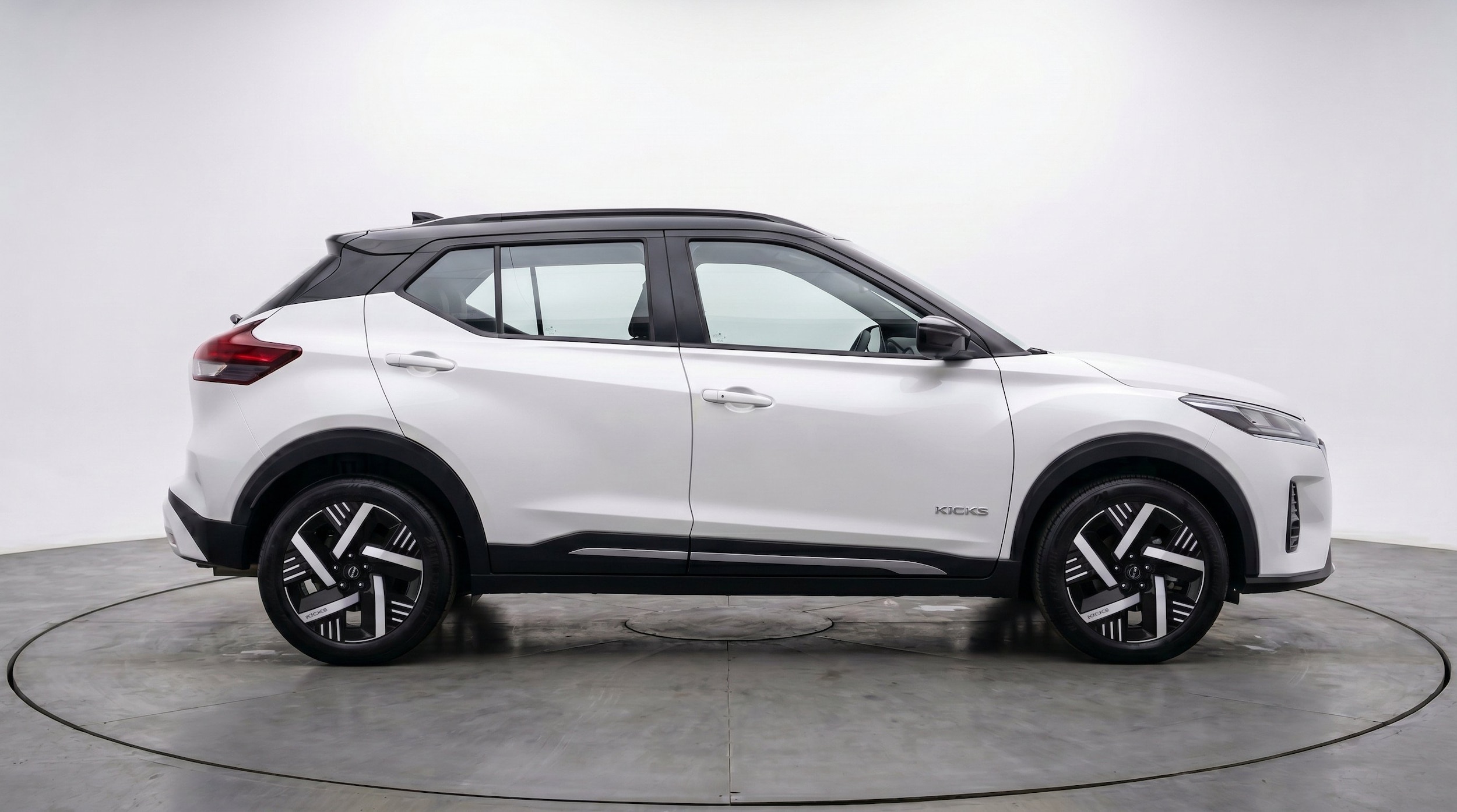 Thumbnail: 2026 Nissan Kicks - 11