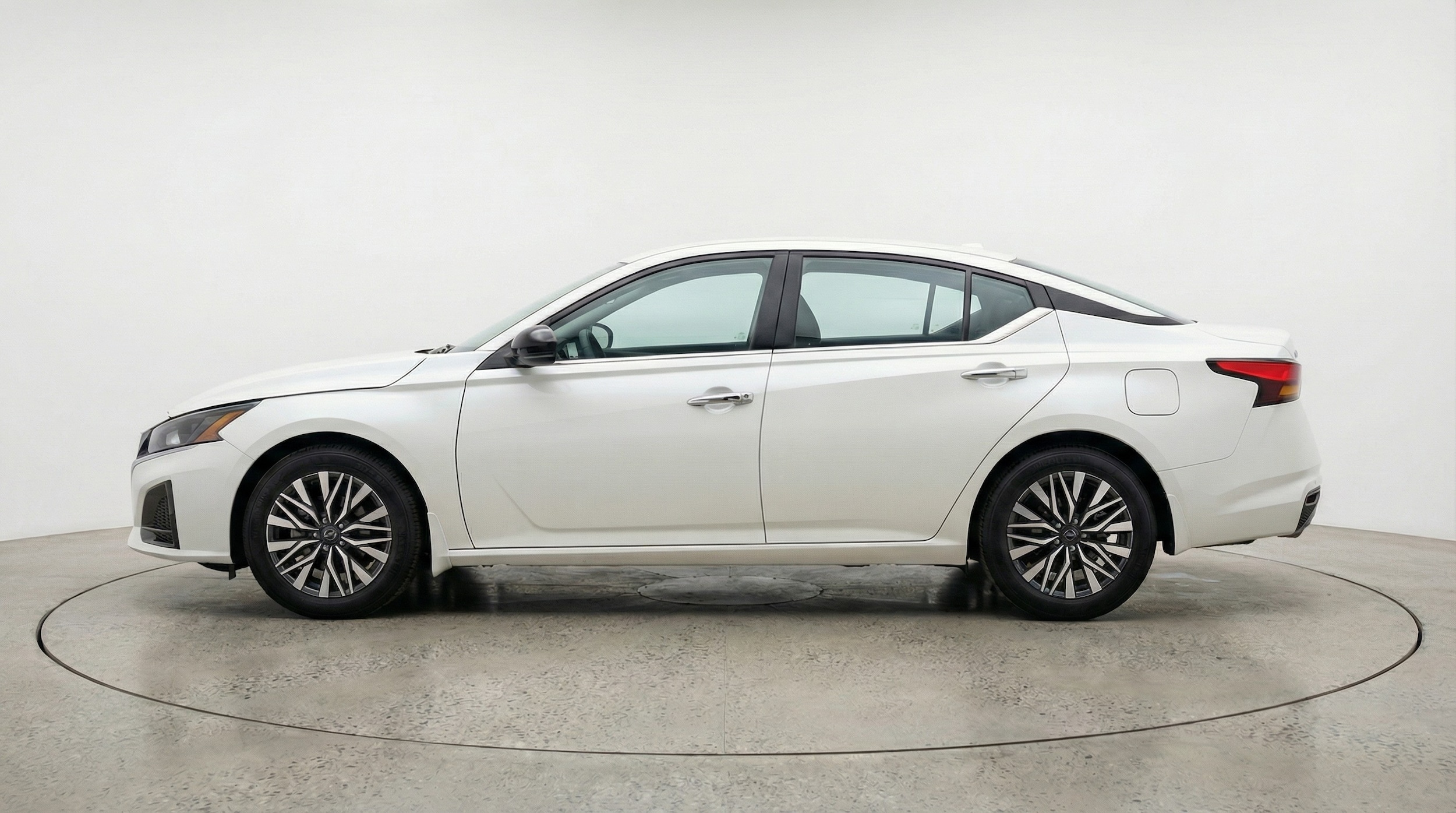 Thumbnail: 2025 Nissan Altima - 4